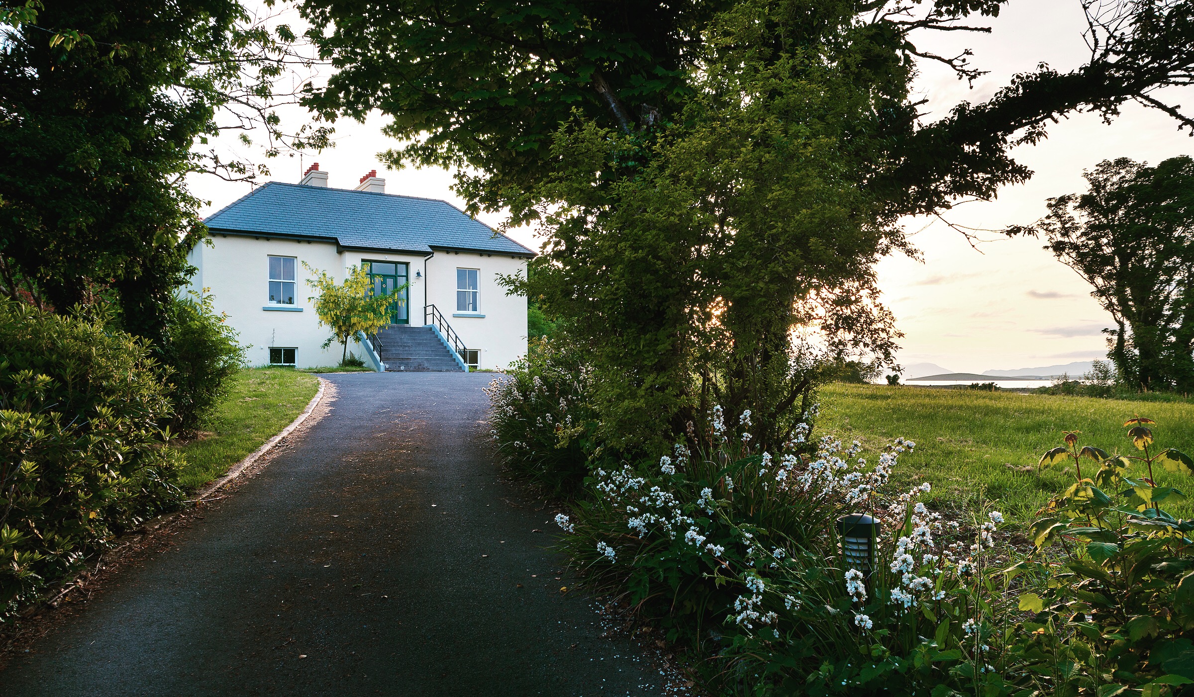 View deals for Clew Bay Hotel, including fully refundable rates with free cancellation. James Street, Westport, MAYO, Ireland Please enter your dates. Clew Bay Hotel in Westport - Book on potteriespowertransmission.co.uk
