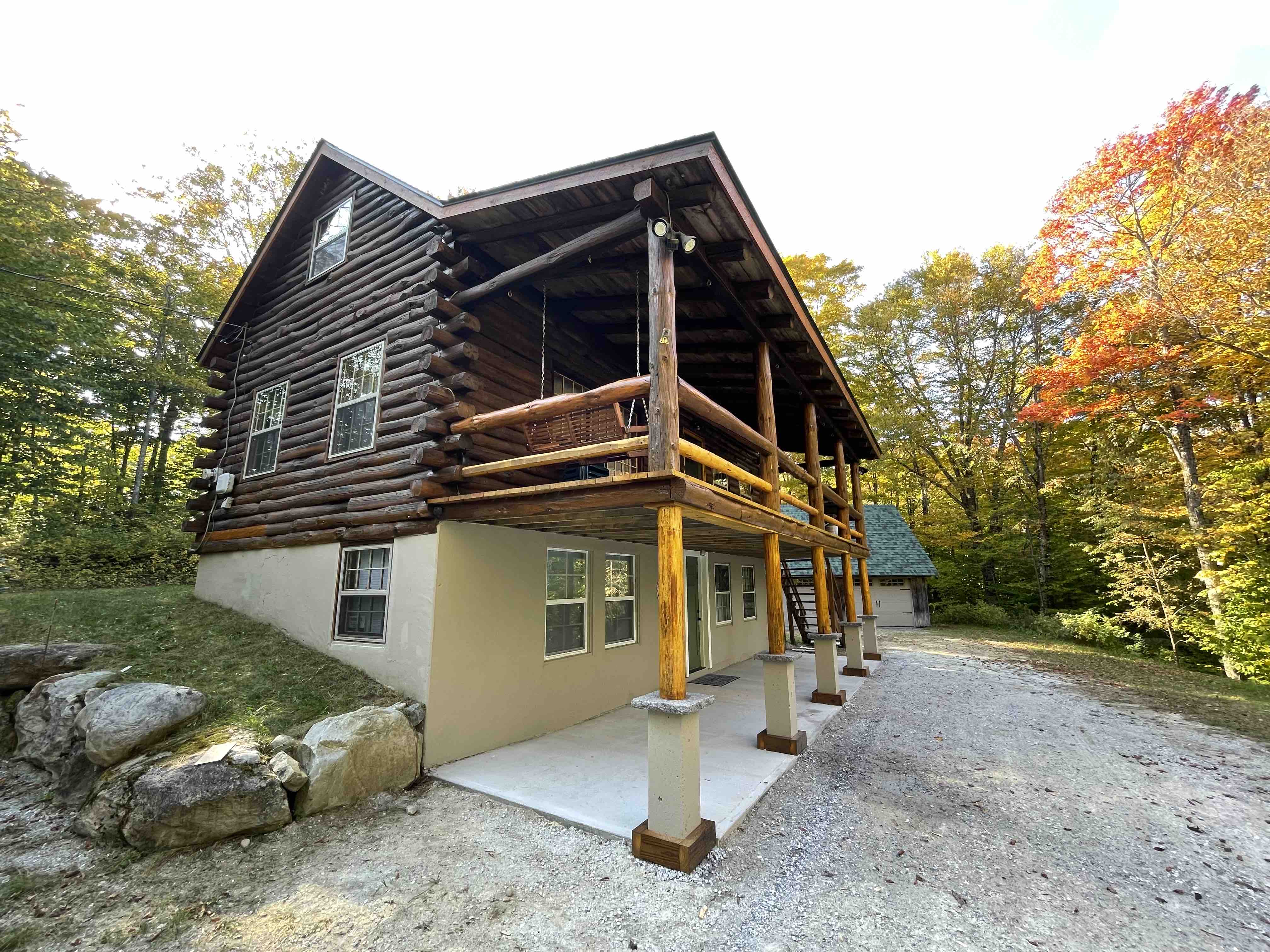 Cozy Log Cabin - A Perfect VT Mountain Retreat!