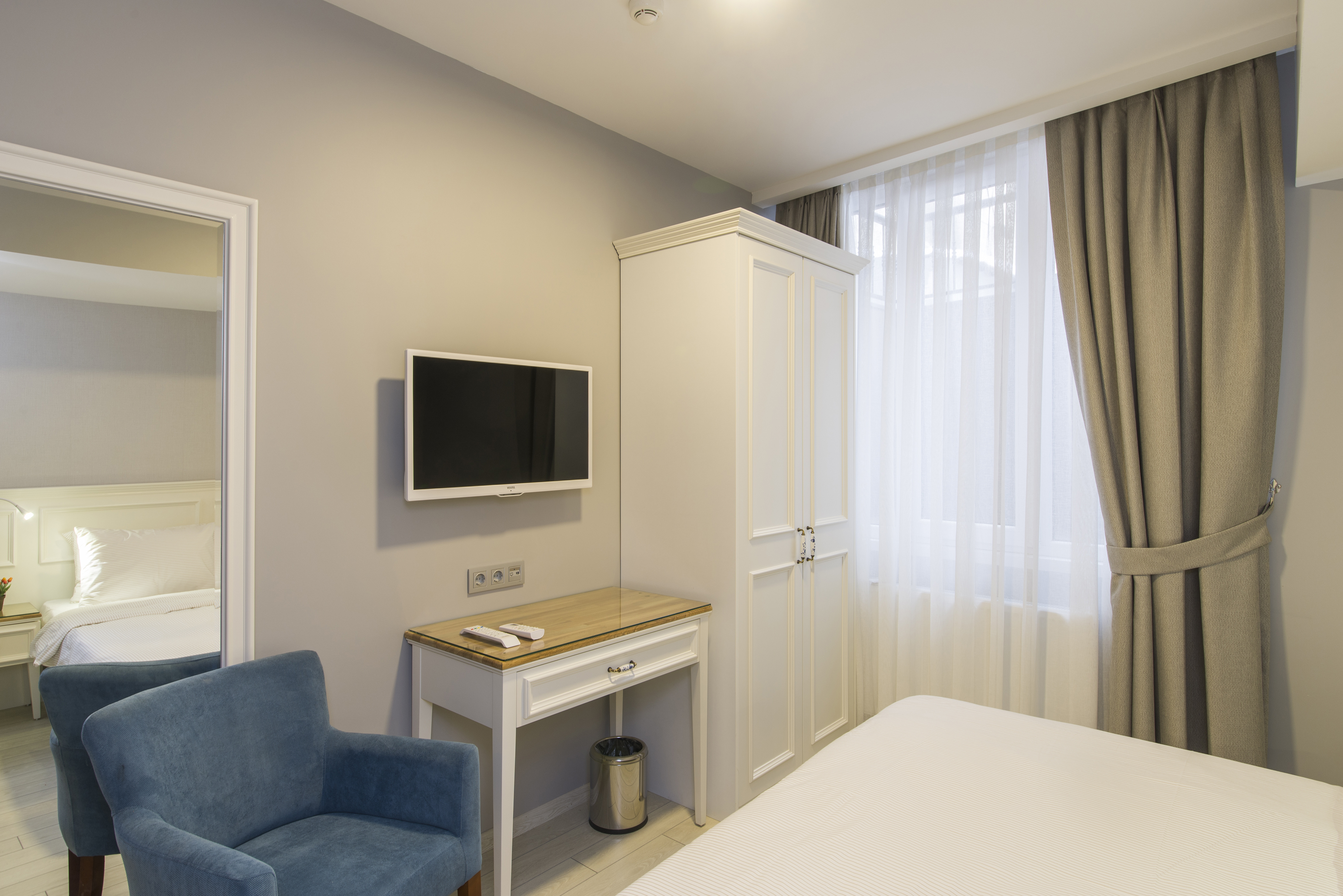 Modern bright studio near Taksim Sq.