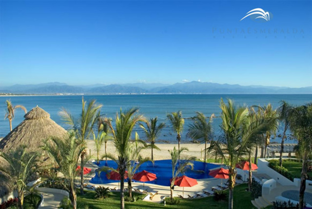 Beachfront Resort, Multiple Pools, Sleeps 10-11
