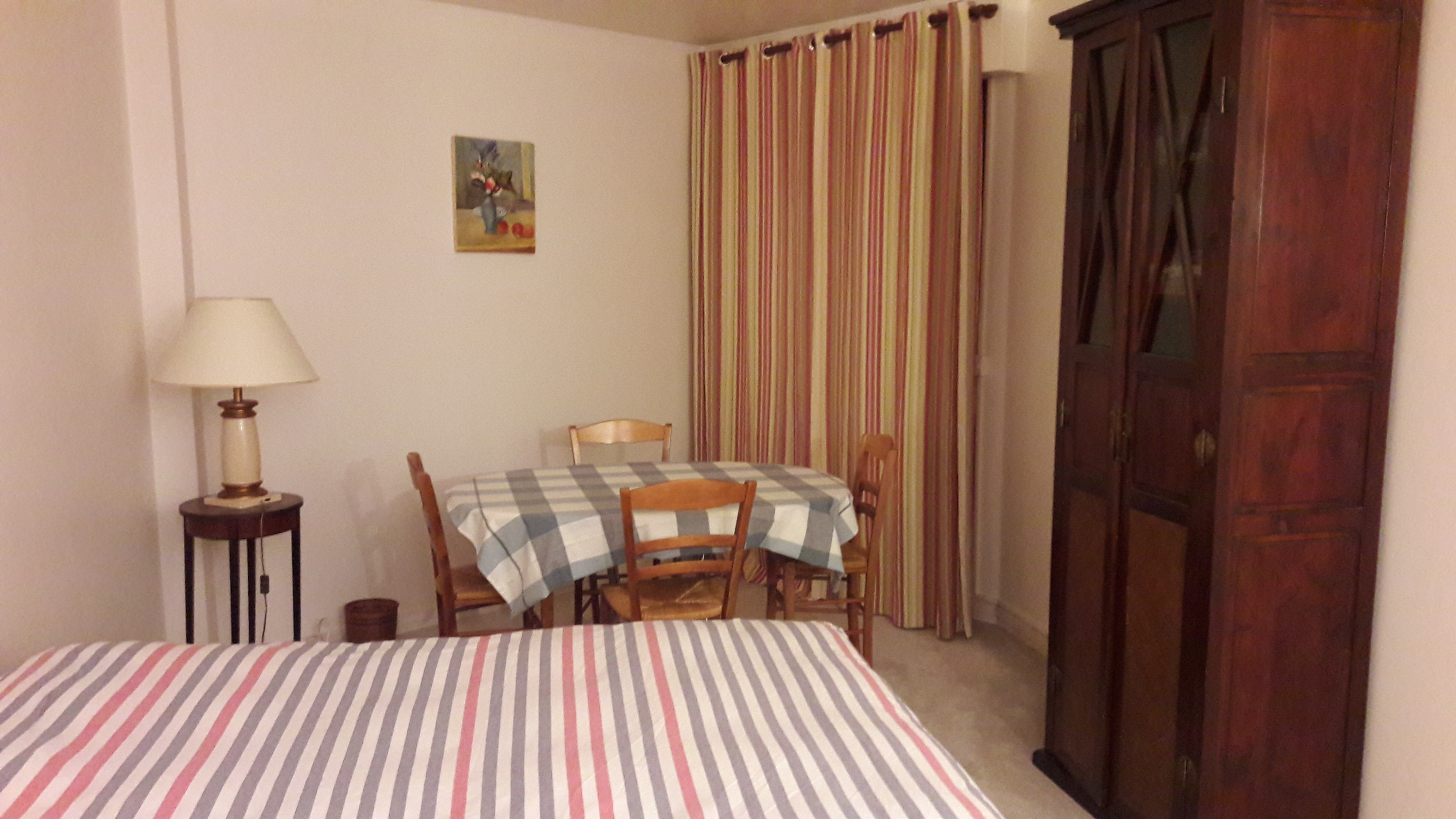 Studio 10 minutes from Versailles, 20 minutes from Paris