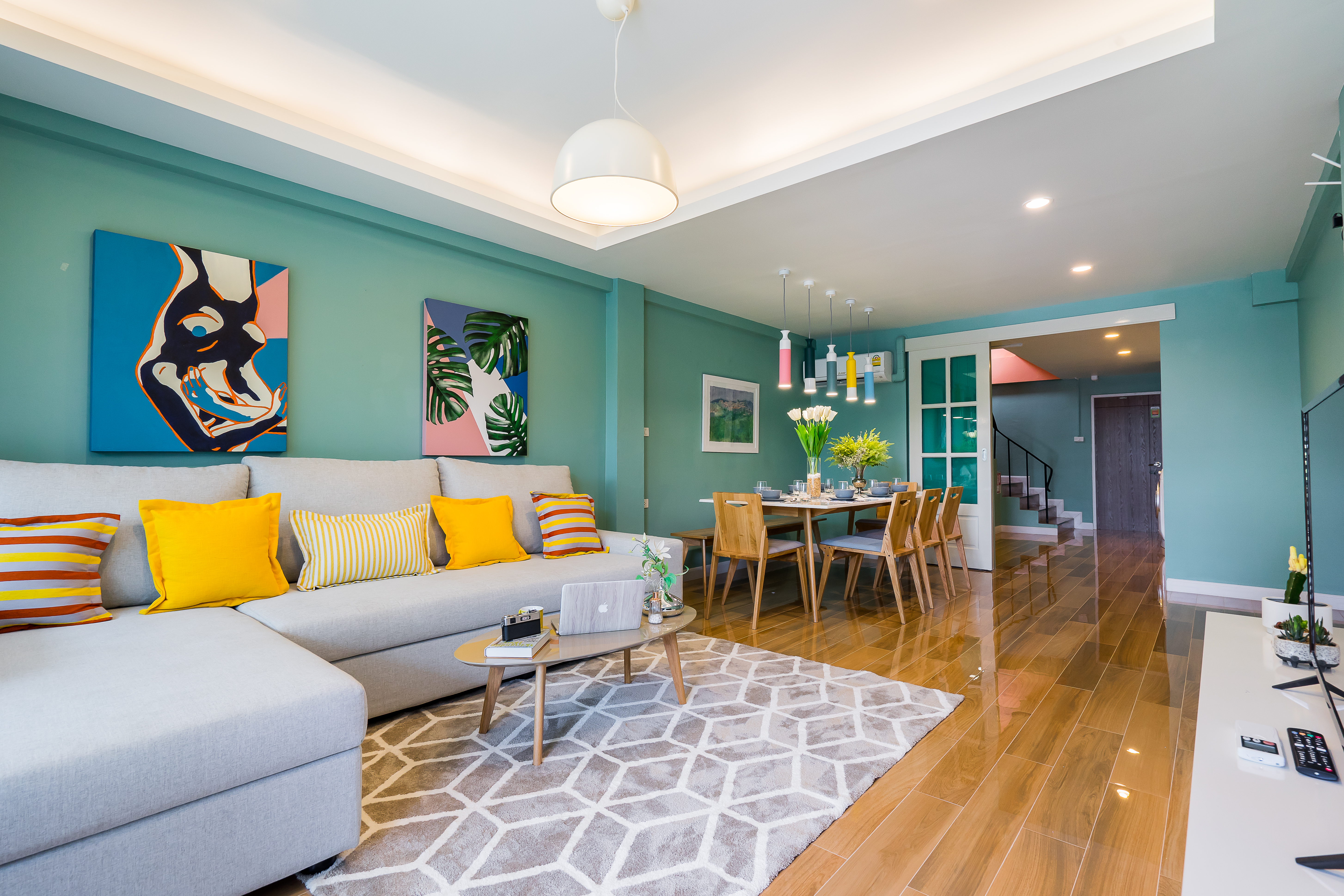 Bright & Colorful 6 Beds Townhouse @ BTS ONNUT