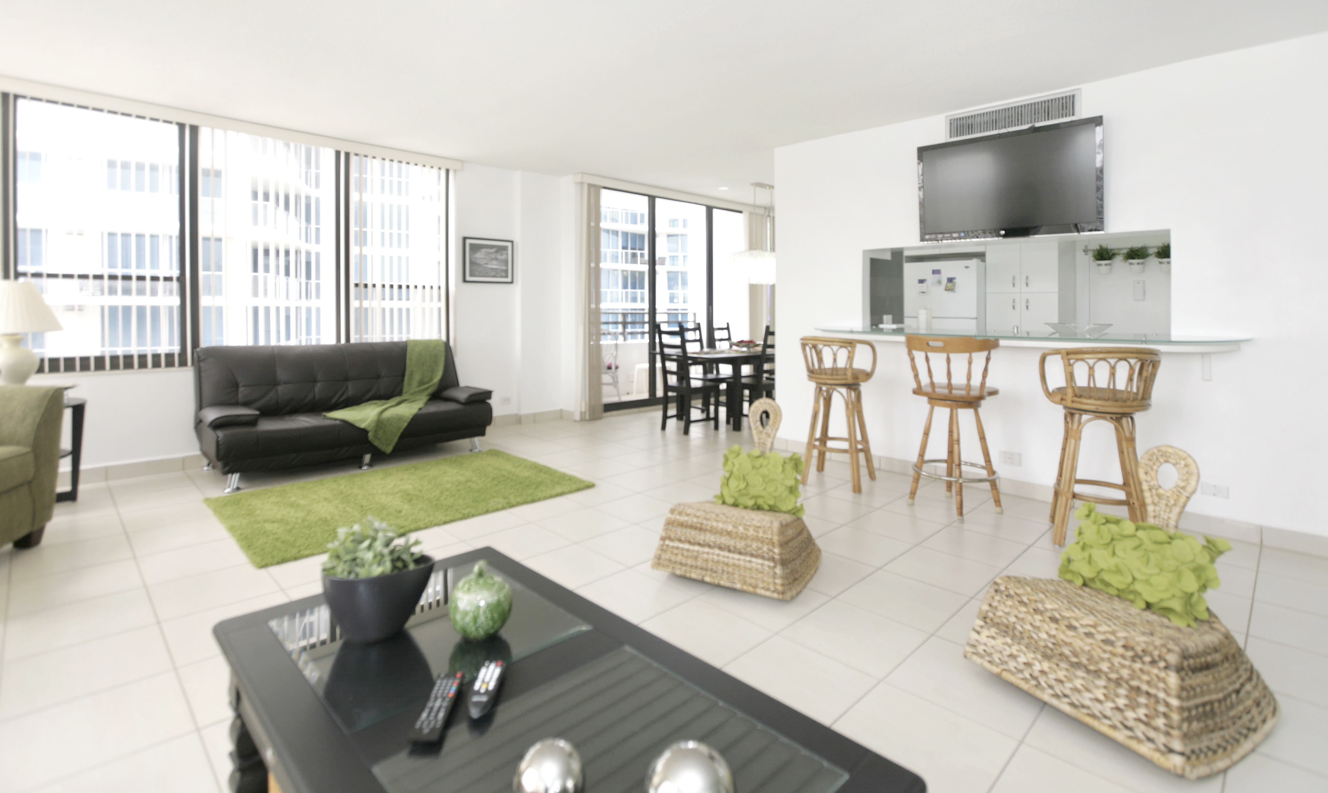 MIAMI- AMAZING APARTMENT OVER BEACH in Hollywood, Broward County