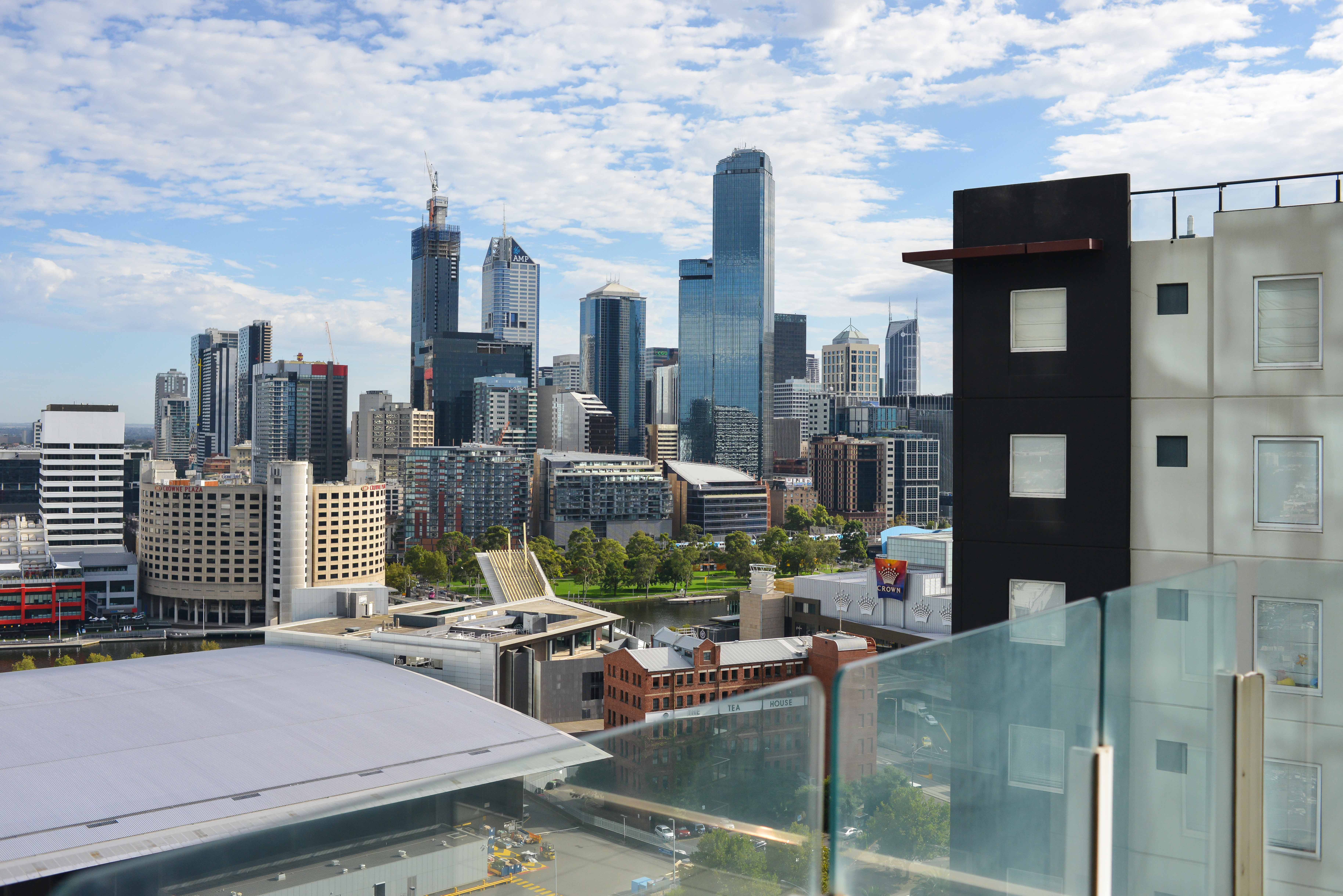 Unobscured Views of Melbourne and Secure Car Space