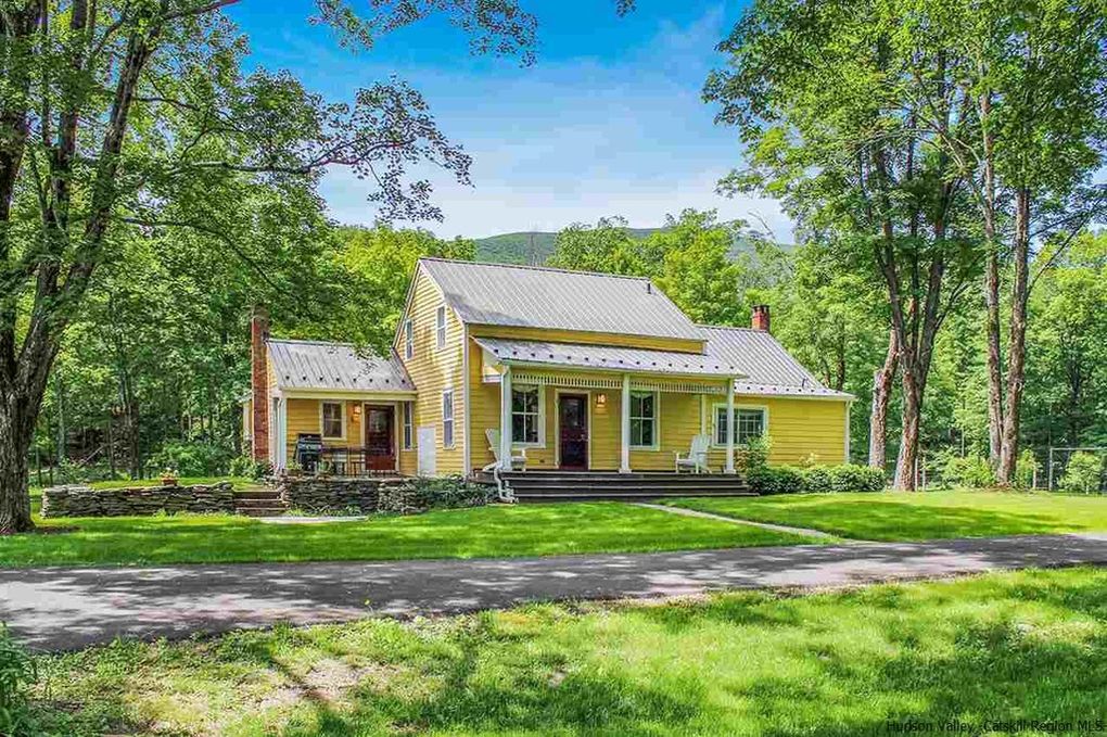 Highpoint House historic farmhouse on four acres Cottages for Rent