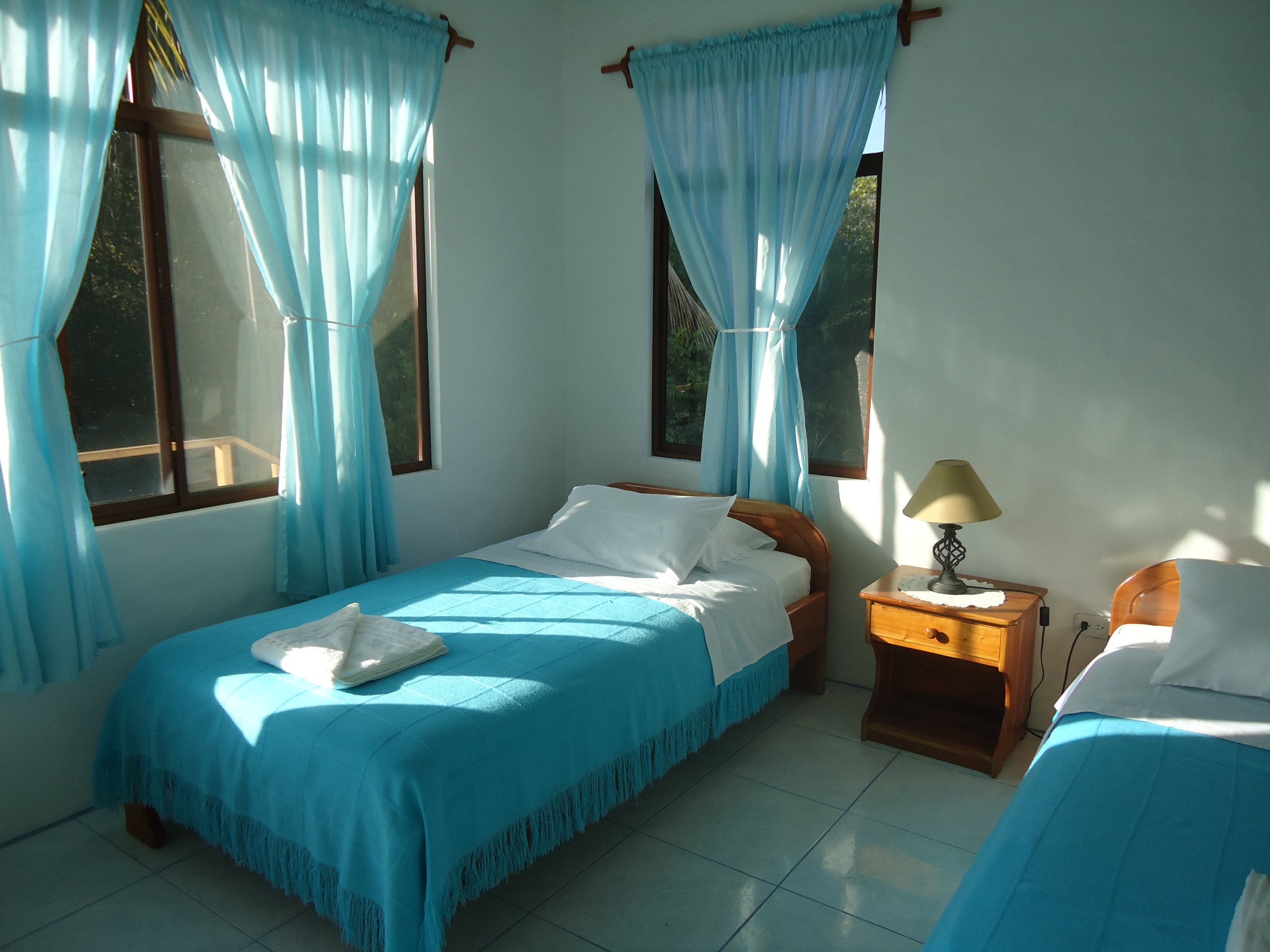 CARTAGO BAY.....room two twin beds.