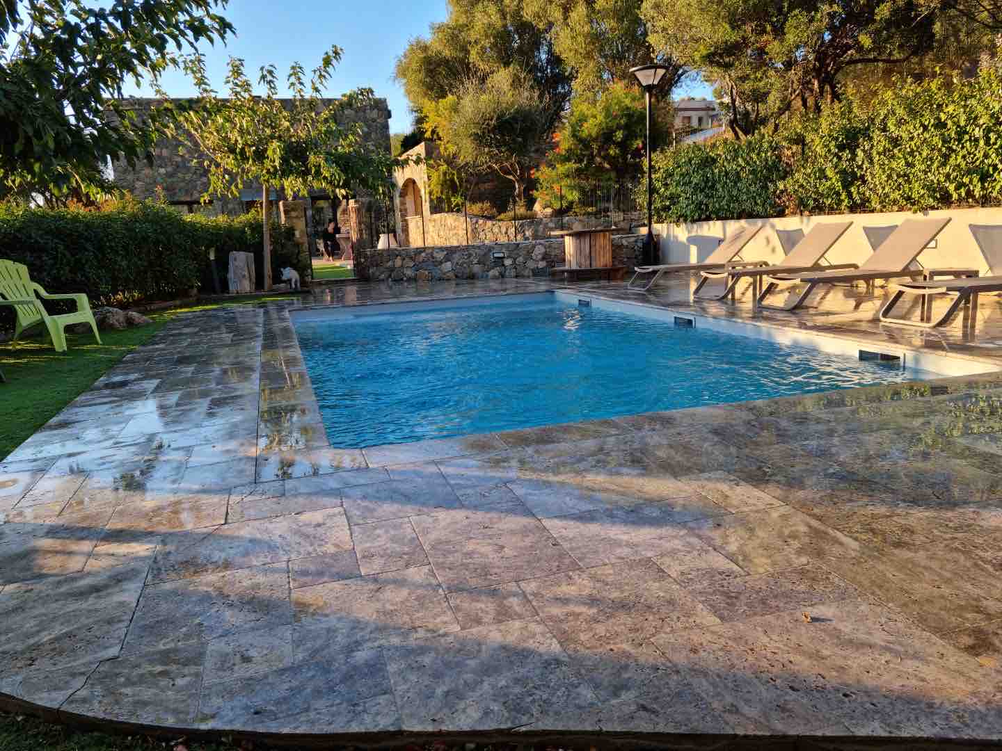 Lovely Jadenzo Pool Villa