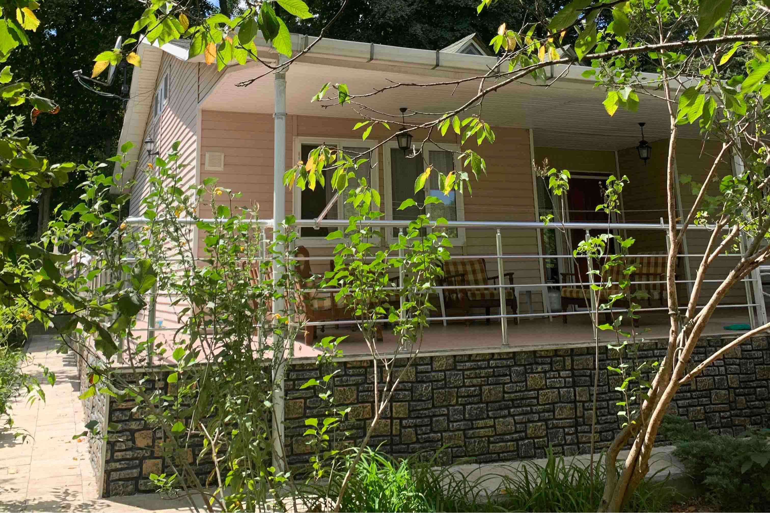 Doğanın içinde verandalı bahçeli kır evı Beykoz şehrinde Kiralık Kır