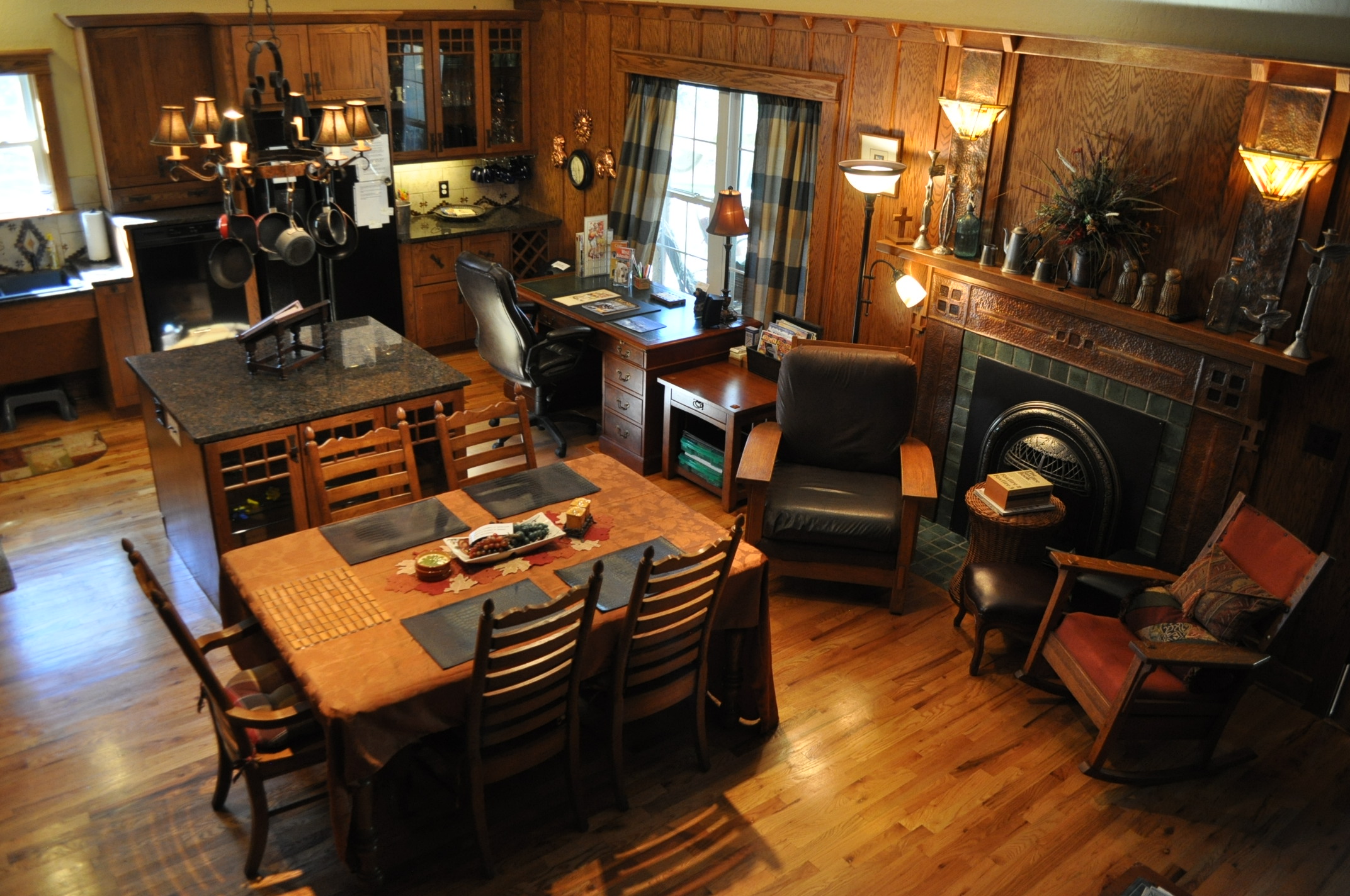 Arts and Crafts home sleeps 6 Houses for Rent in Weaverville, North