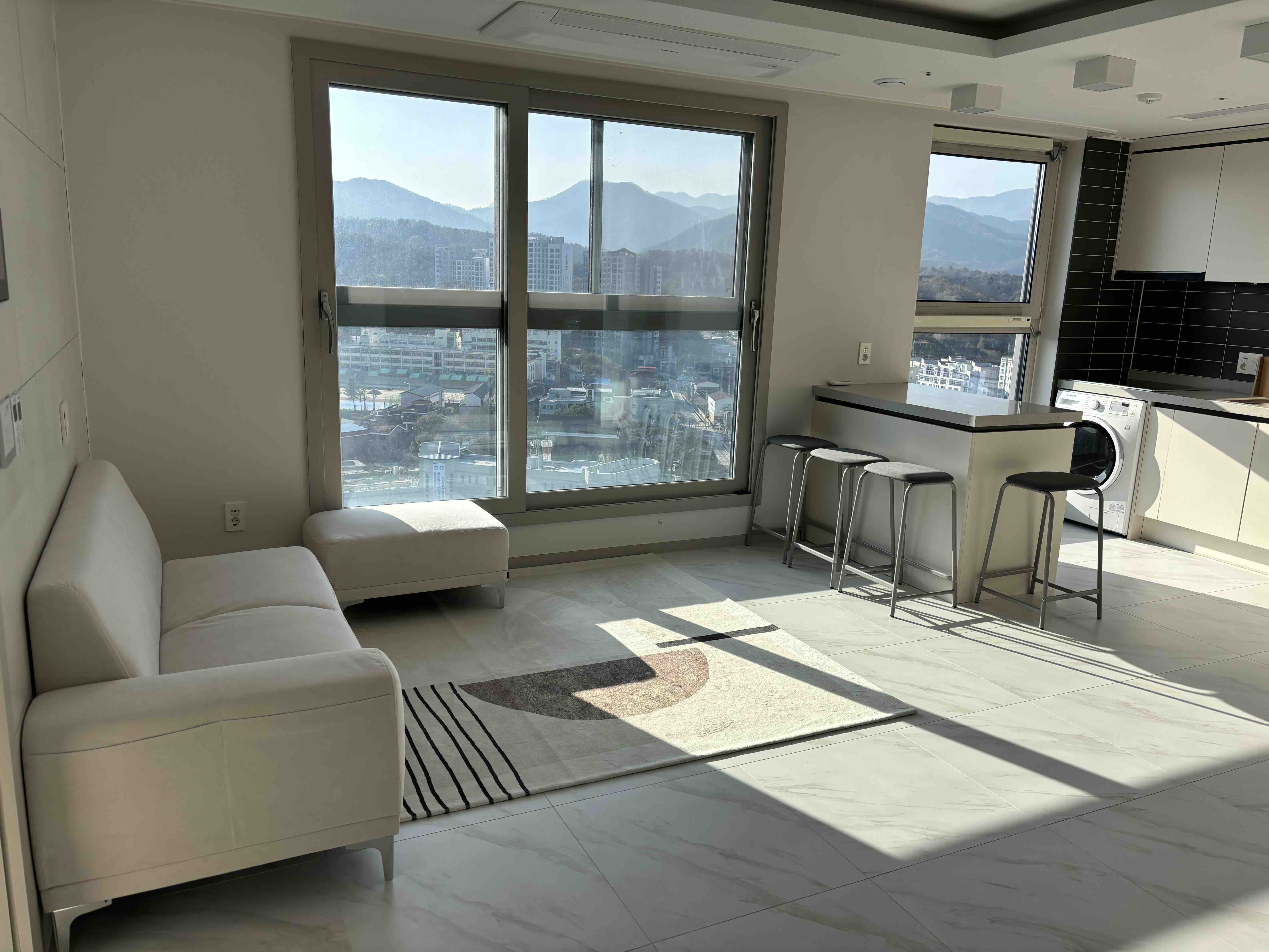 21st floor Full Option View Restaurant # Downtown Gapyeong # Golf # Skiing # Nami Island # Zara Island