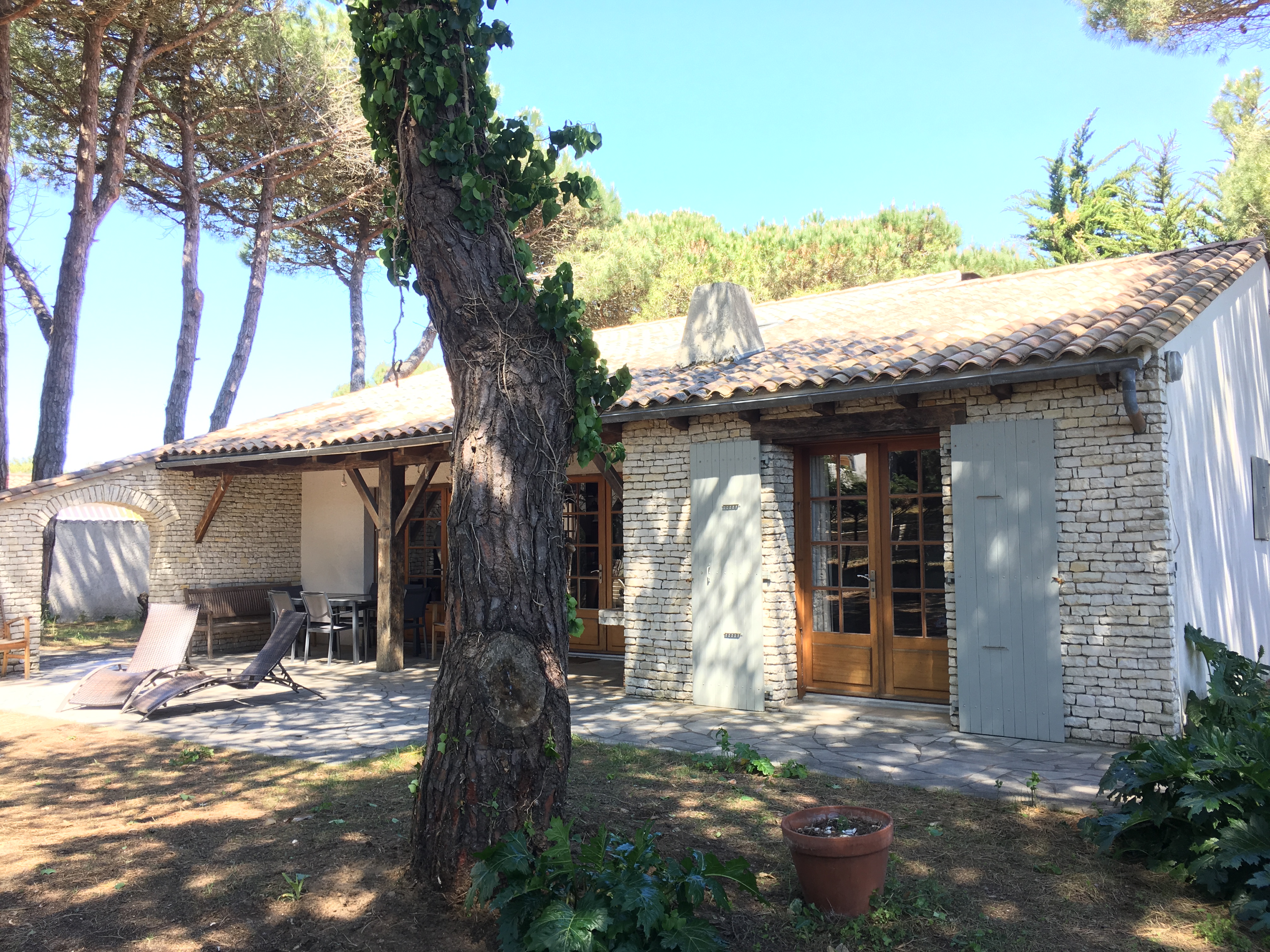 Pleasant Villa 6/8p, 150m beach, quiet