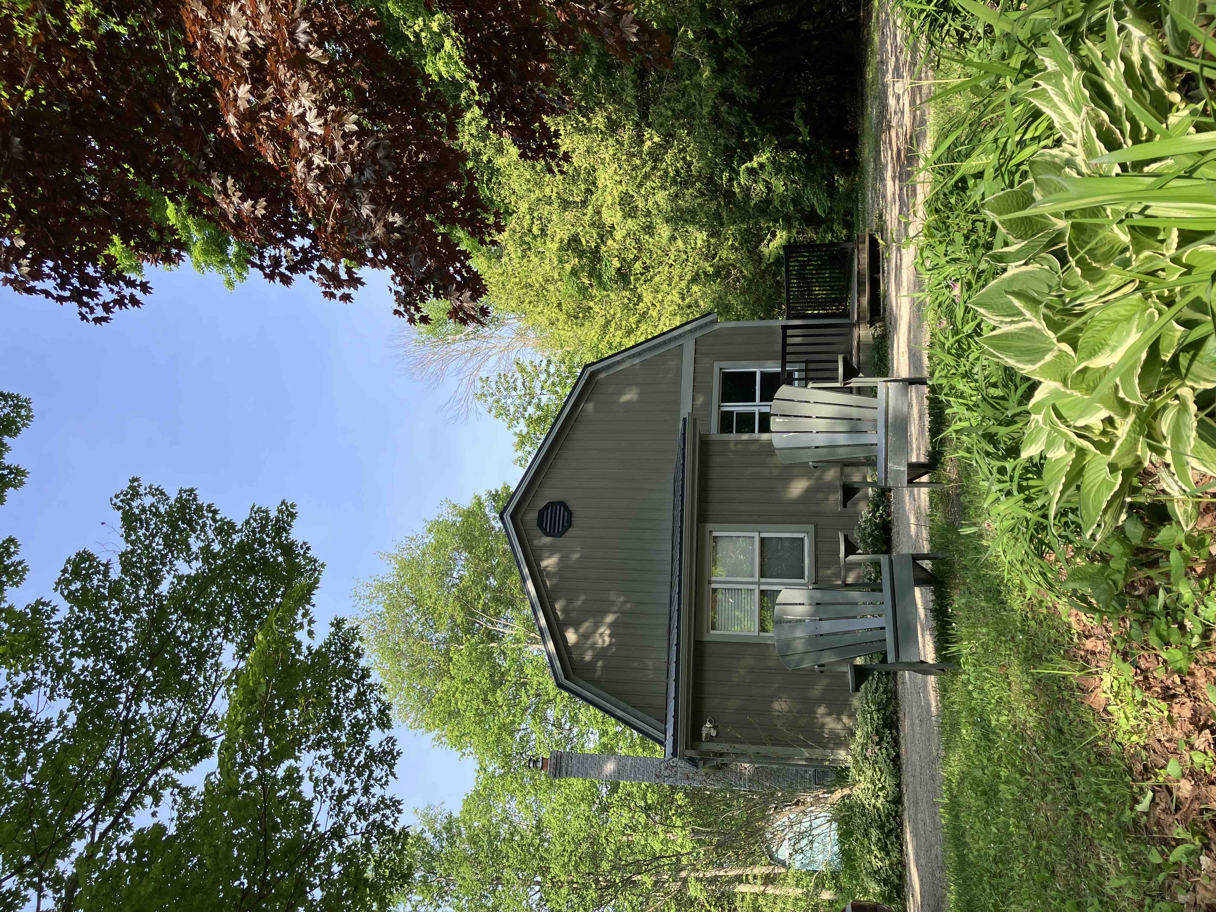 HorseshoeLane Cottage with hot tub