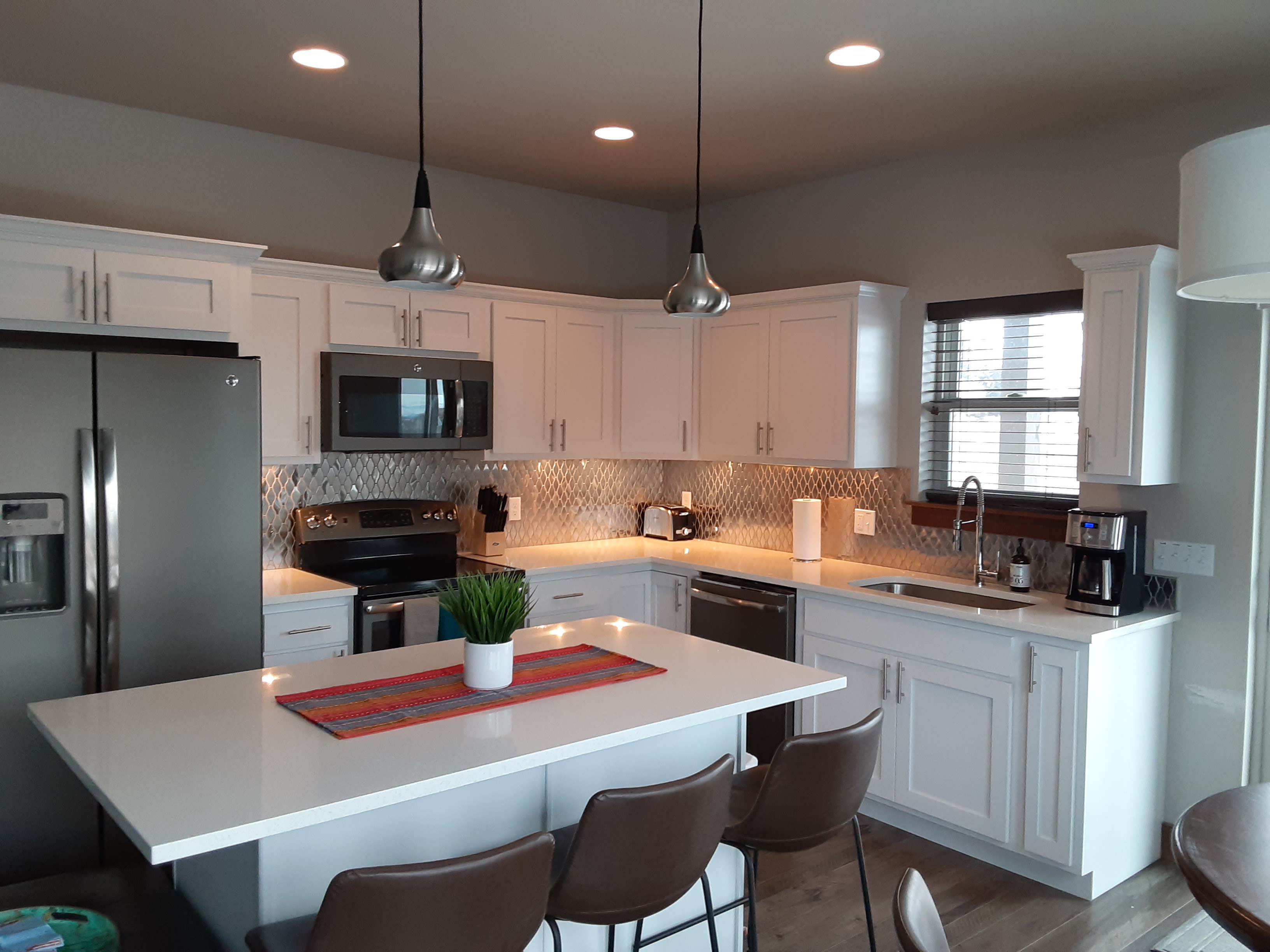 Comfy West Side Townhouse w/ Two Master Suites in Bozeman, Bozeman