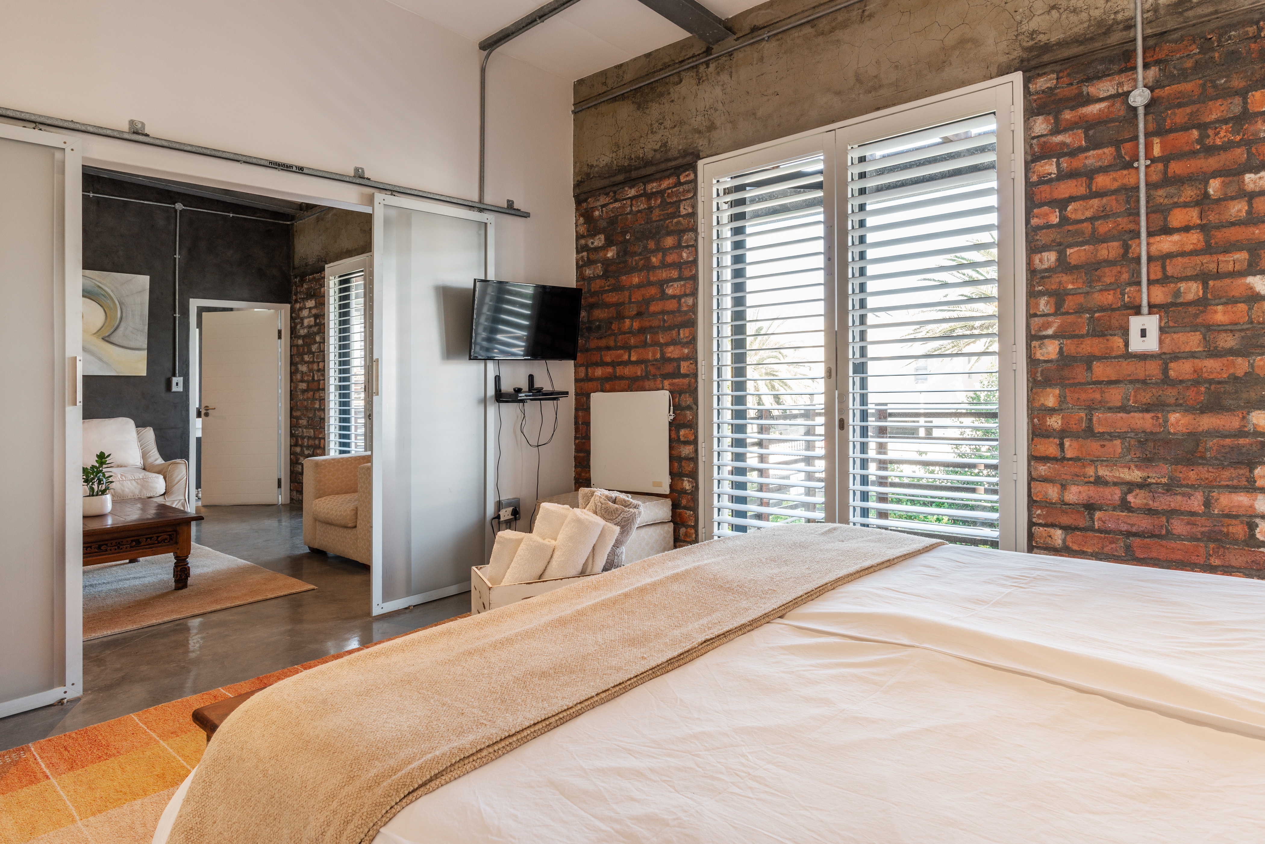 Junior Suite next to the beach, we love it! in Ward 4, Cape Town