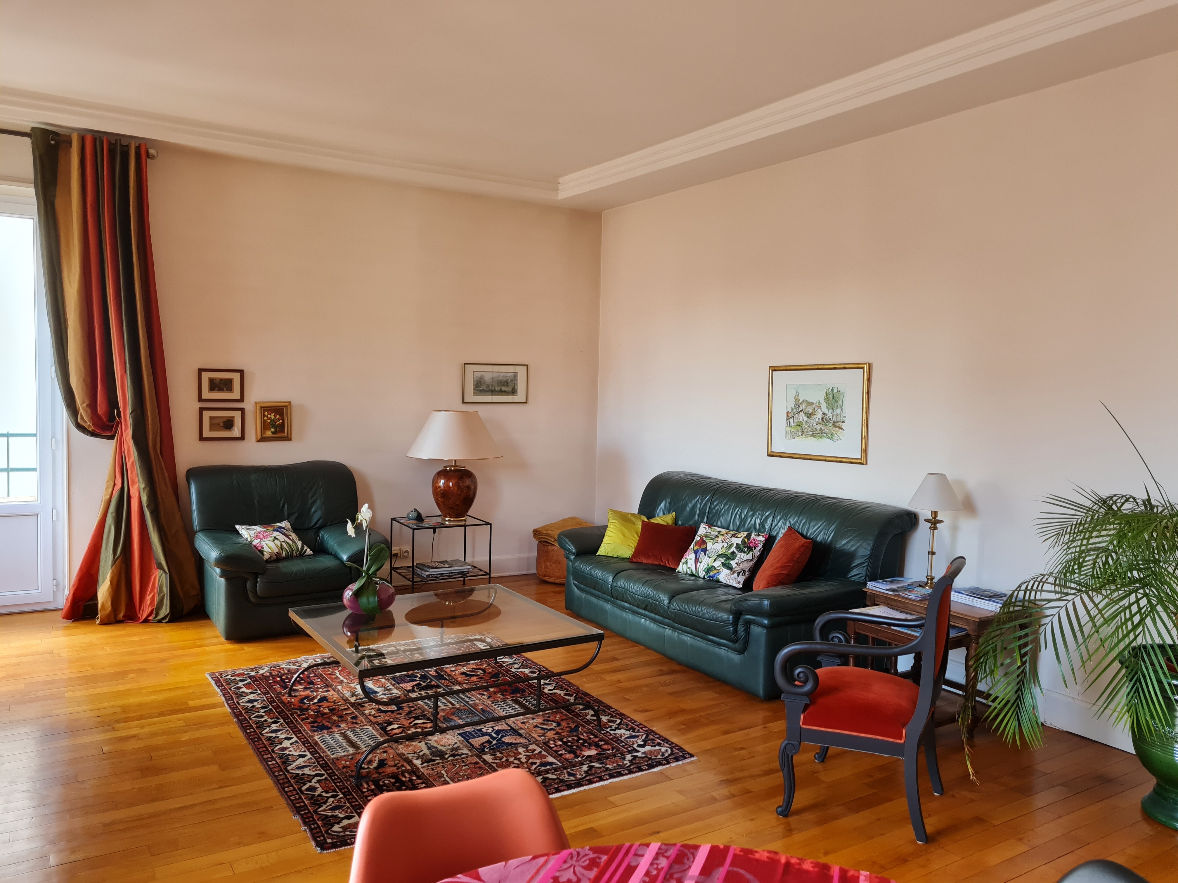 Spacious apartment in the heart of the city