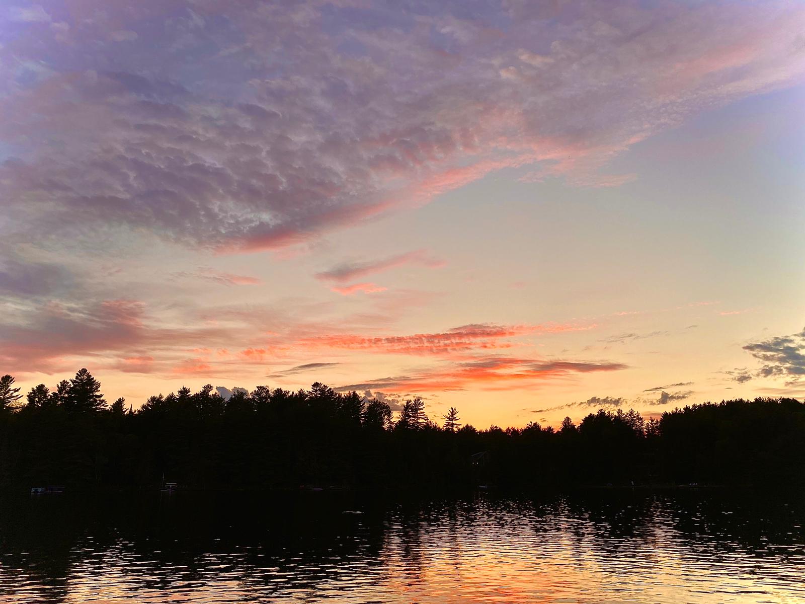 The Crescent Moon Cottage, 75 mins from Ottawa