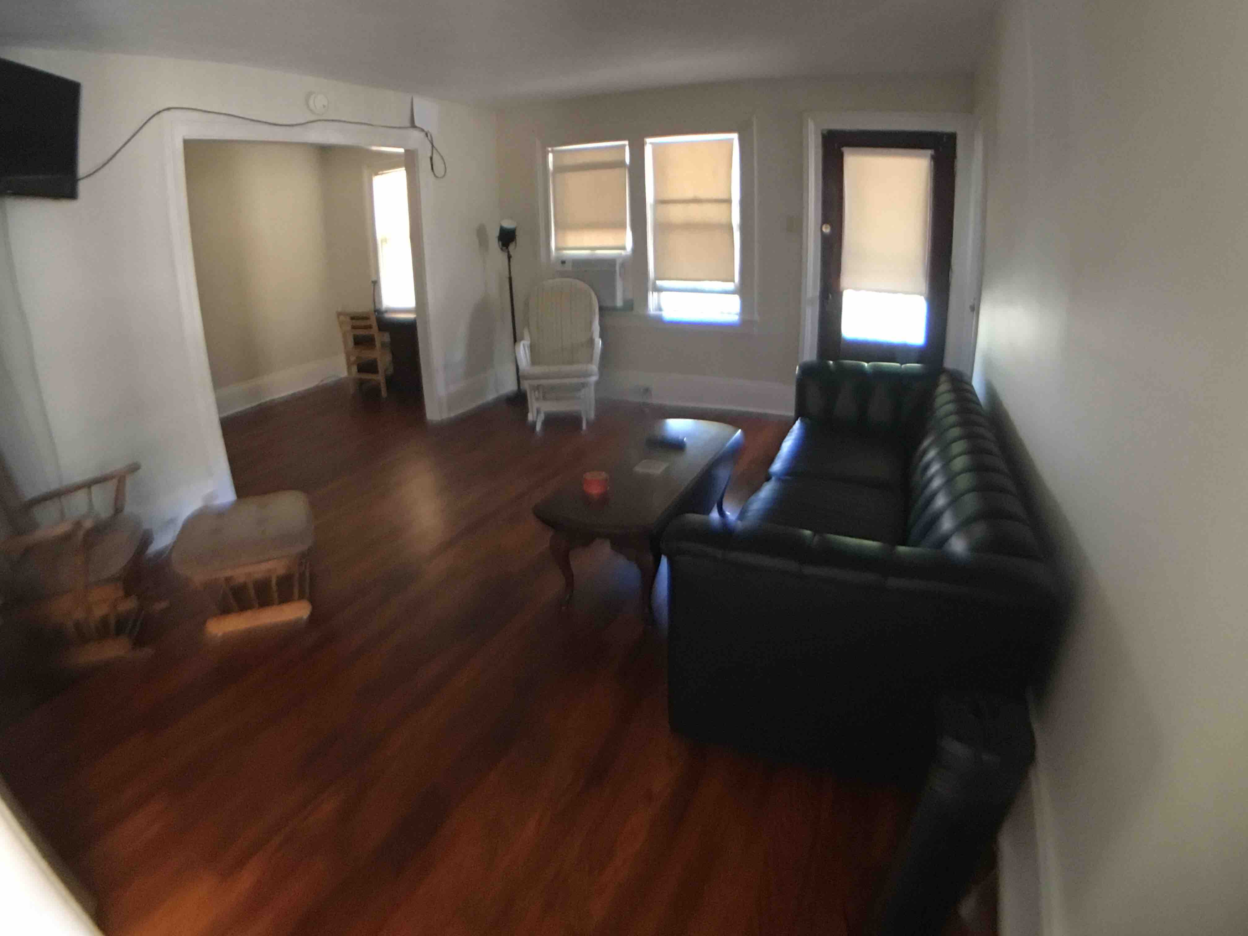 Entire Cozy Apartment in Ohio City. Near Downtown. Apartments for Rent in Cleveland, Ohio