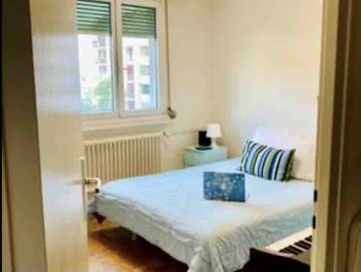 Calm room 5 minutes from UN in Commune de Genève, Geneva