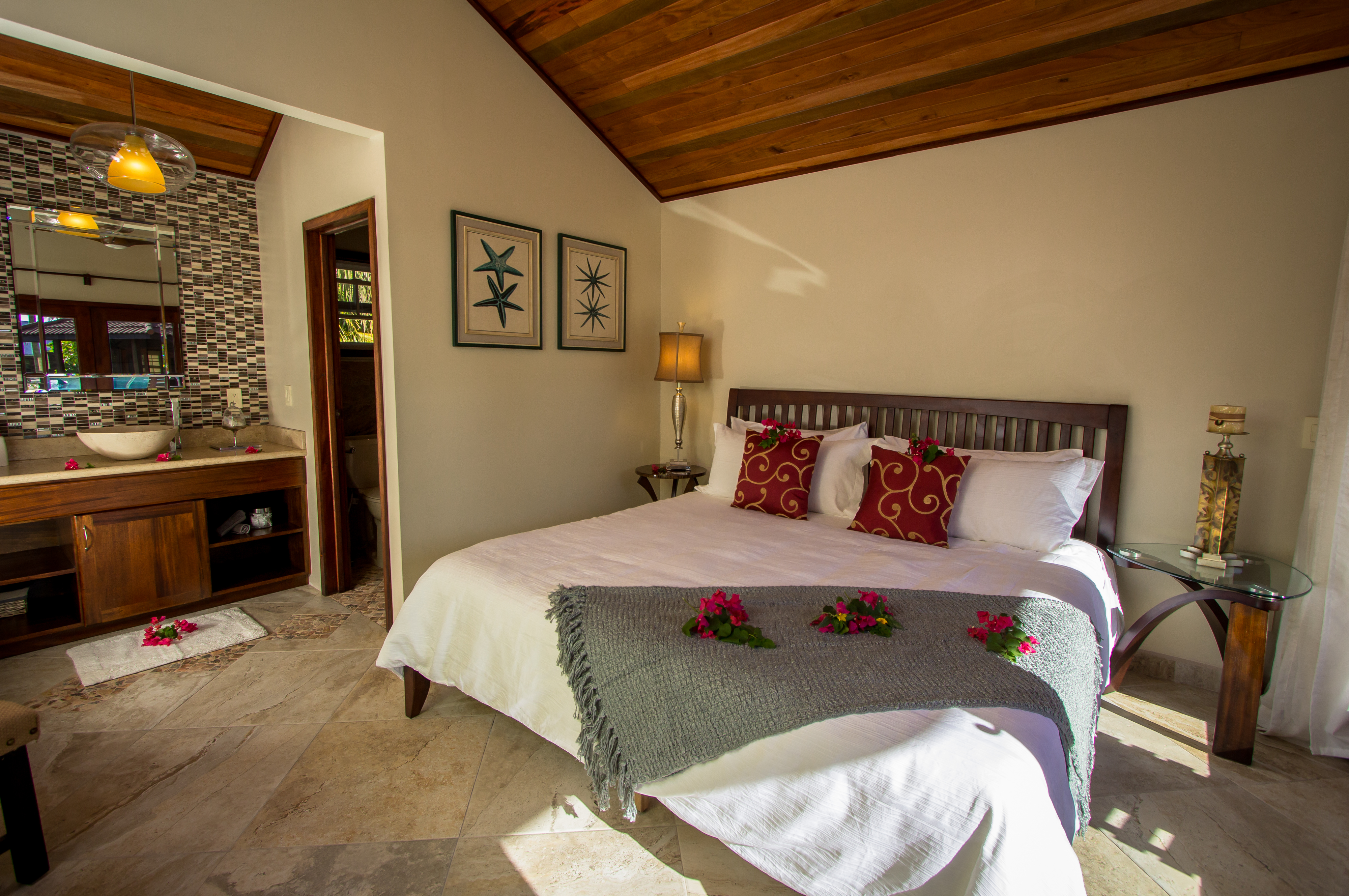 Marbucks #4 | Free Gourmet Breakfast & Coffee! in Belize Islands, Belize