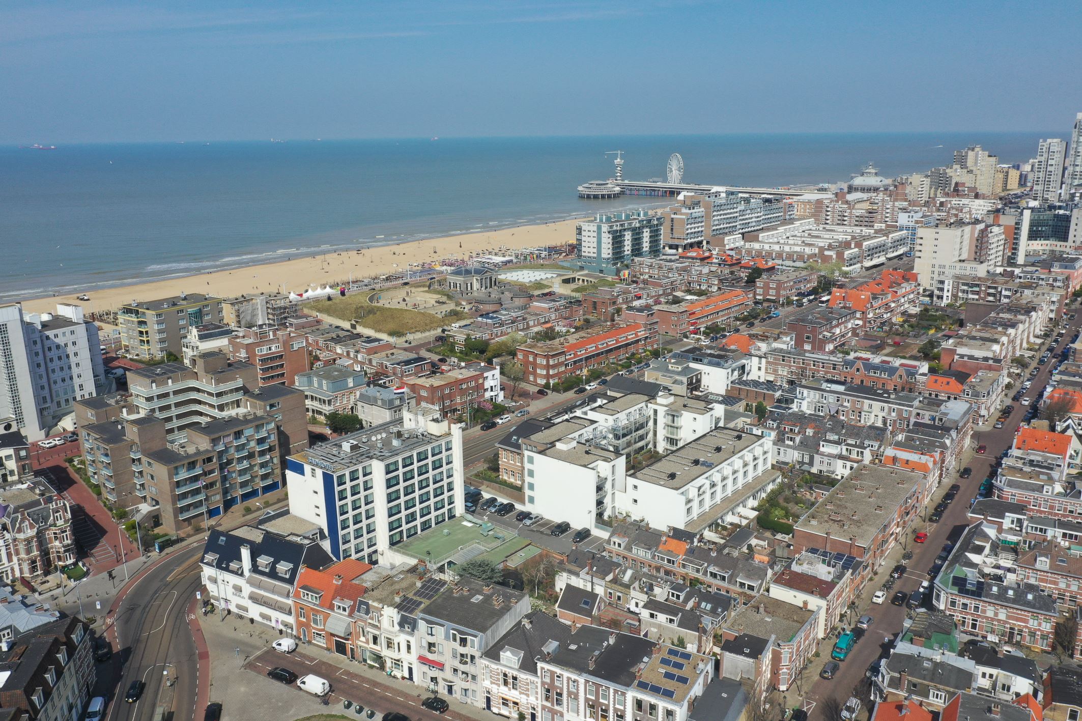 2 bedrooms in family house near the beach — The Hague stay