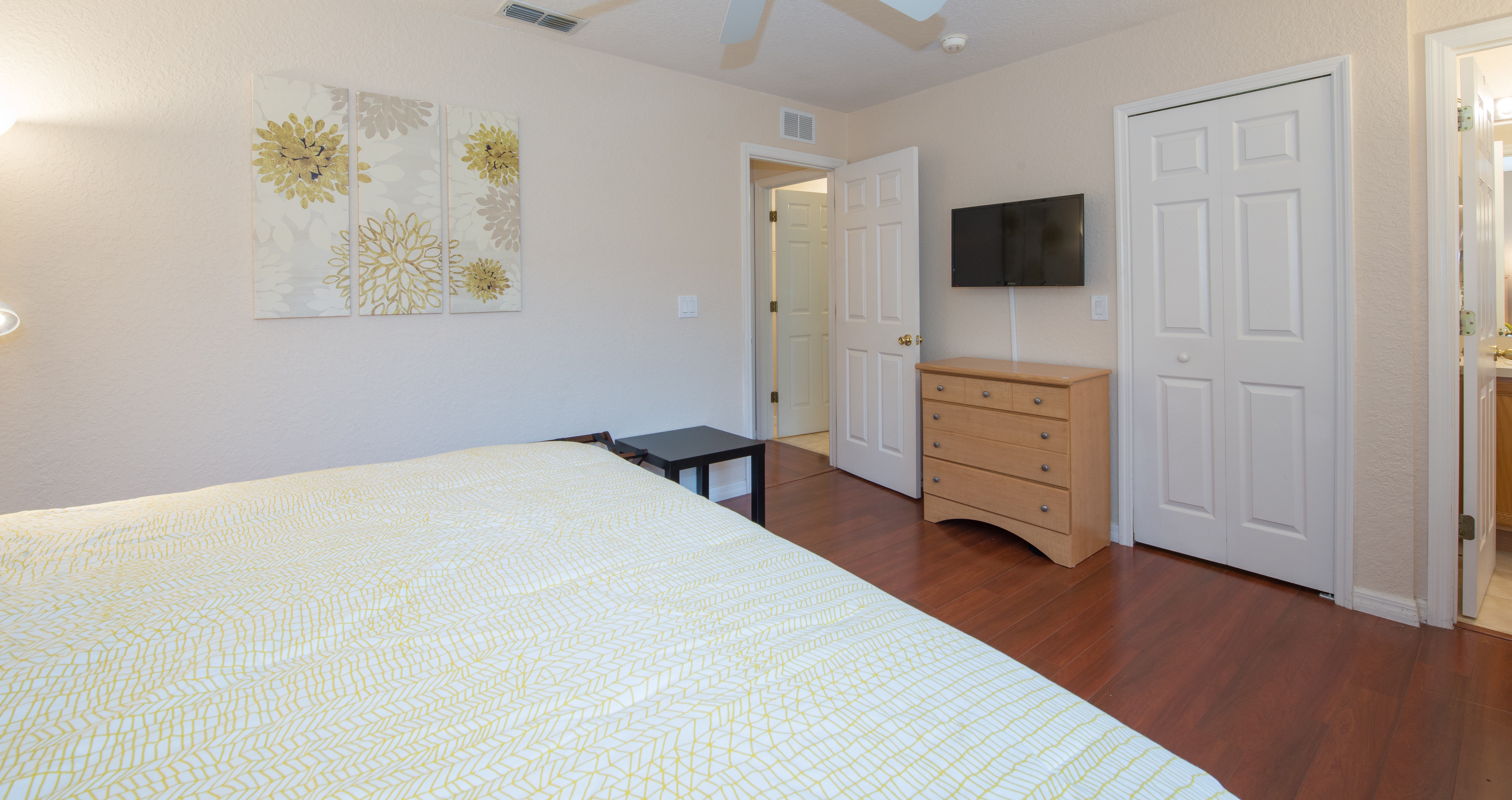 Download Um apartamento de quarto para alugar para em daytona beach por us 600 For iPhone