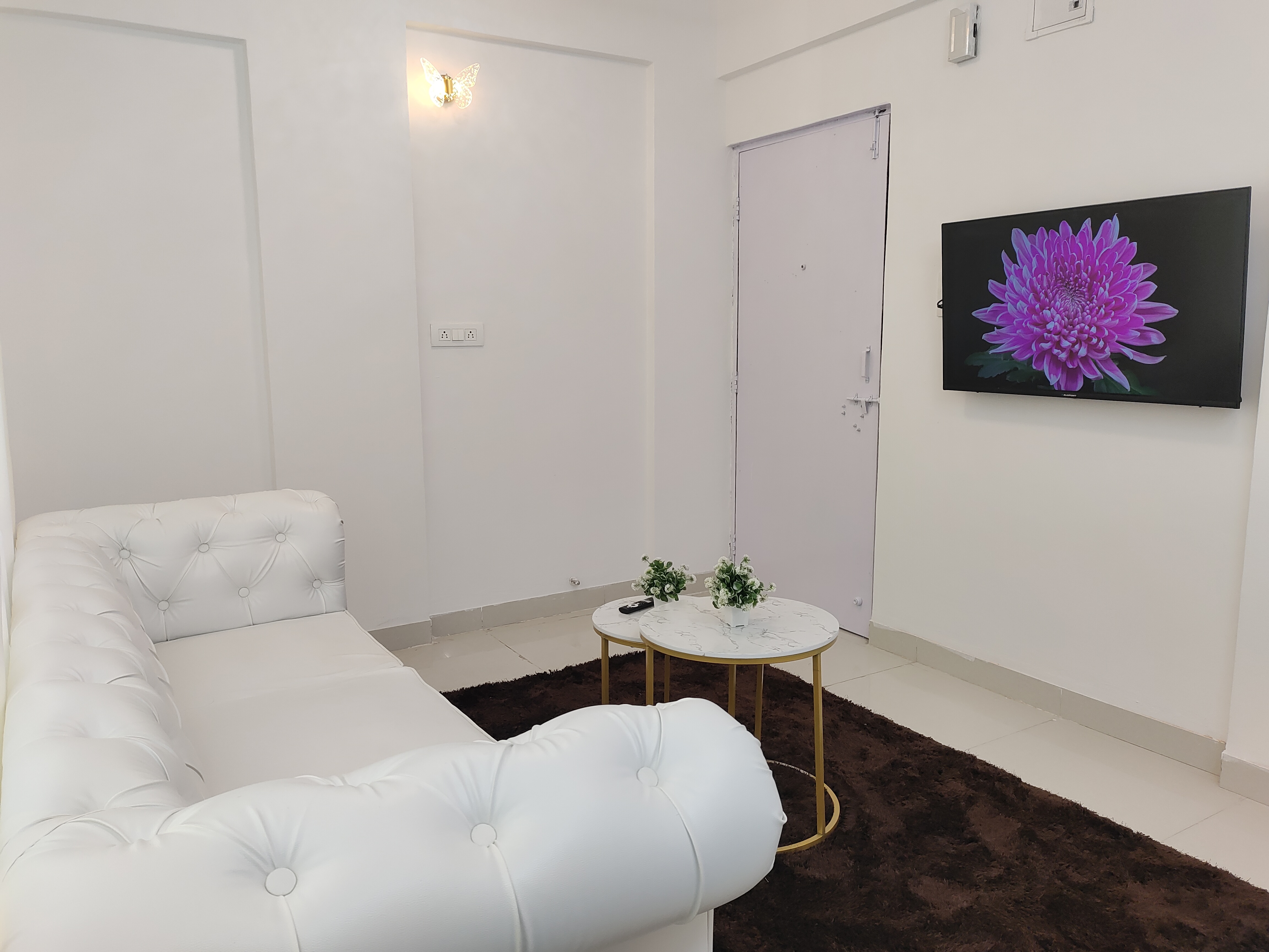 1BHK #201 Feel At Home Netflix & High Speed Net