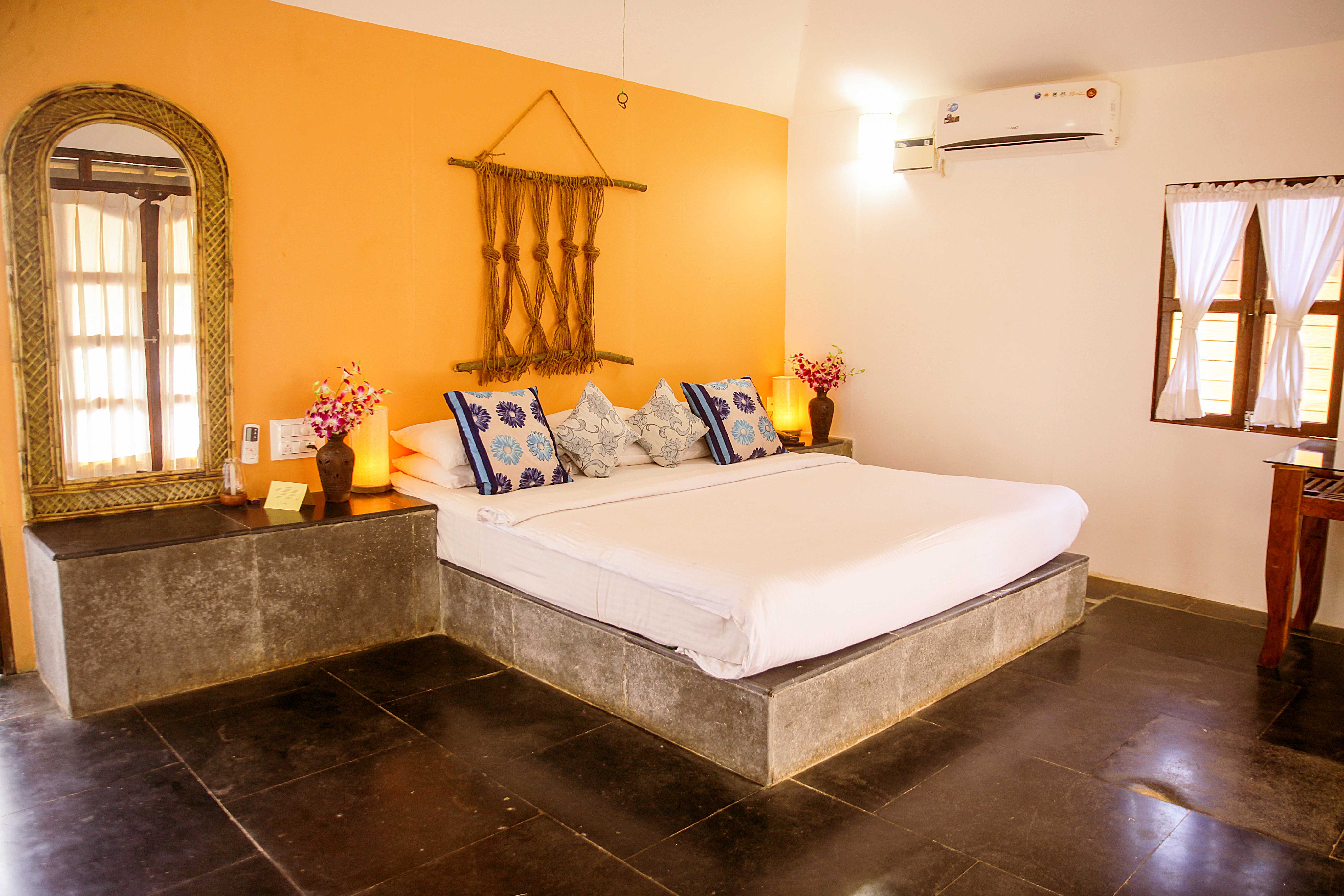 AC River View Cottage Rooms in Agonda