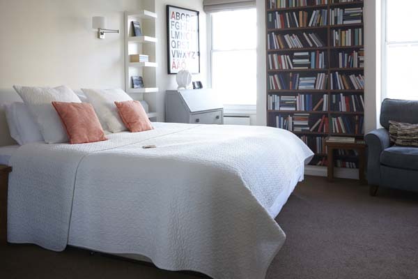 Booklover's Bed With a View in Old Town, Princes Street and Leith Street, Edinburgh