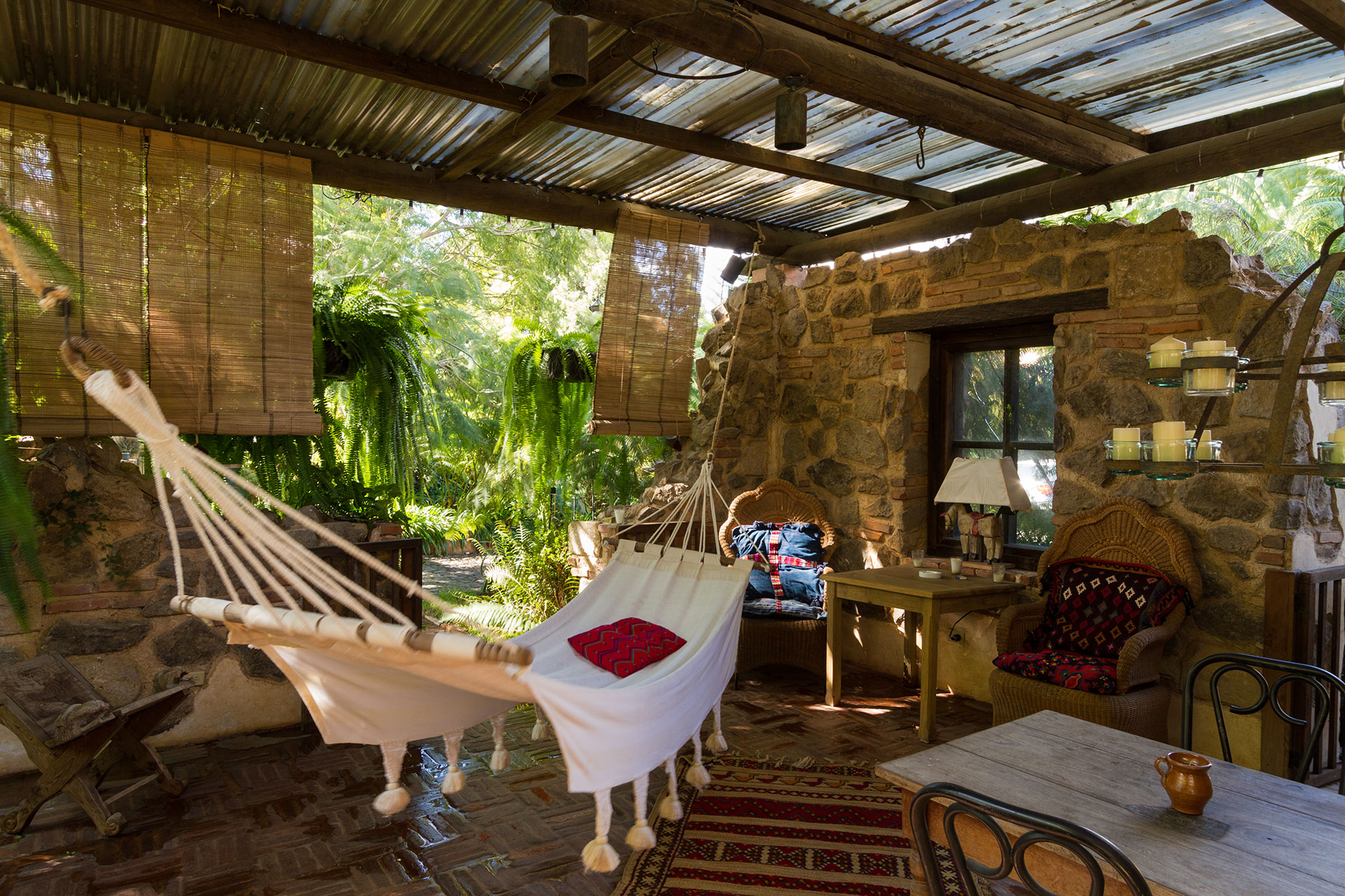 Peaceful, green courtyard house Apartments for Rent in Antigua