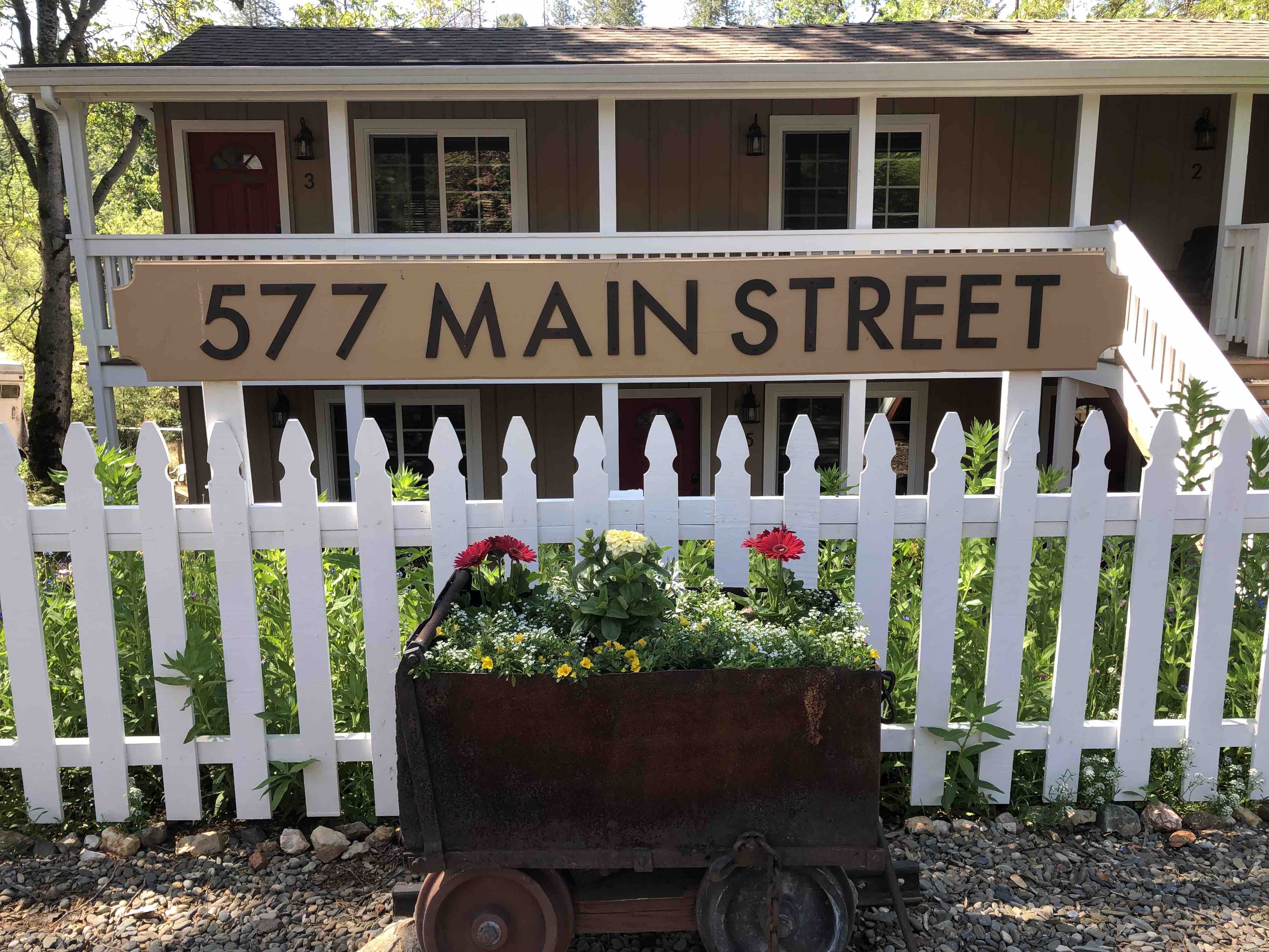 New Downtown Miners Cavern 577 Main Street Apartments for Rent in