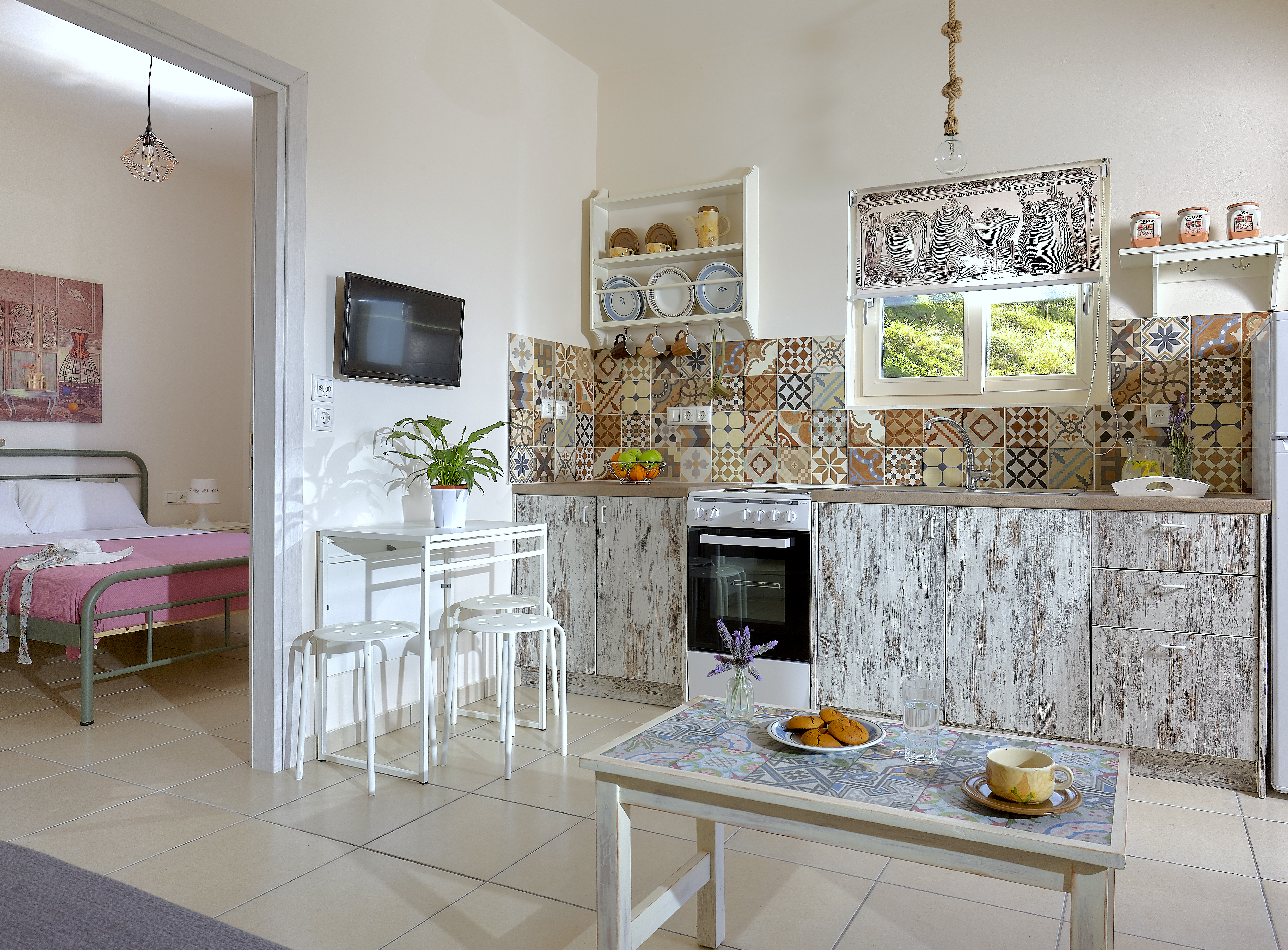 Cozy vintage style sea view apartment /shared pool