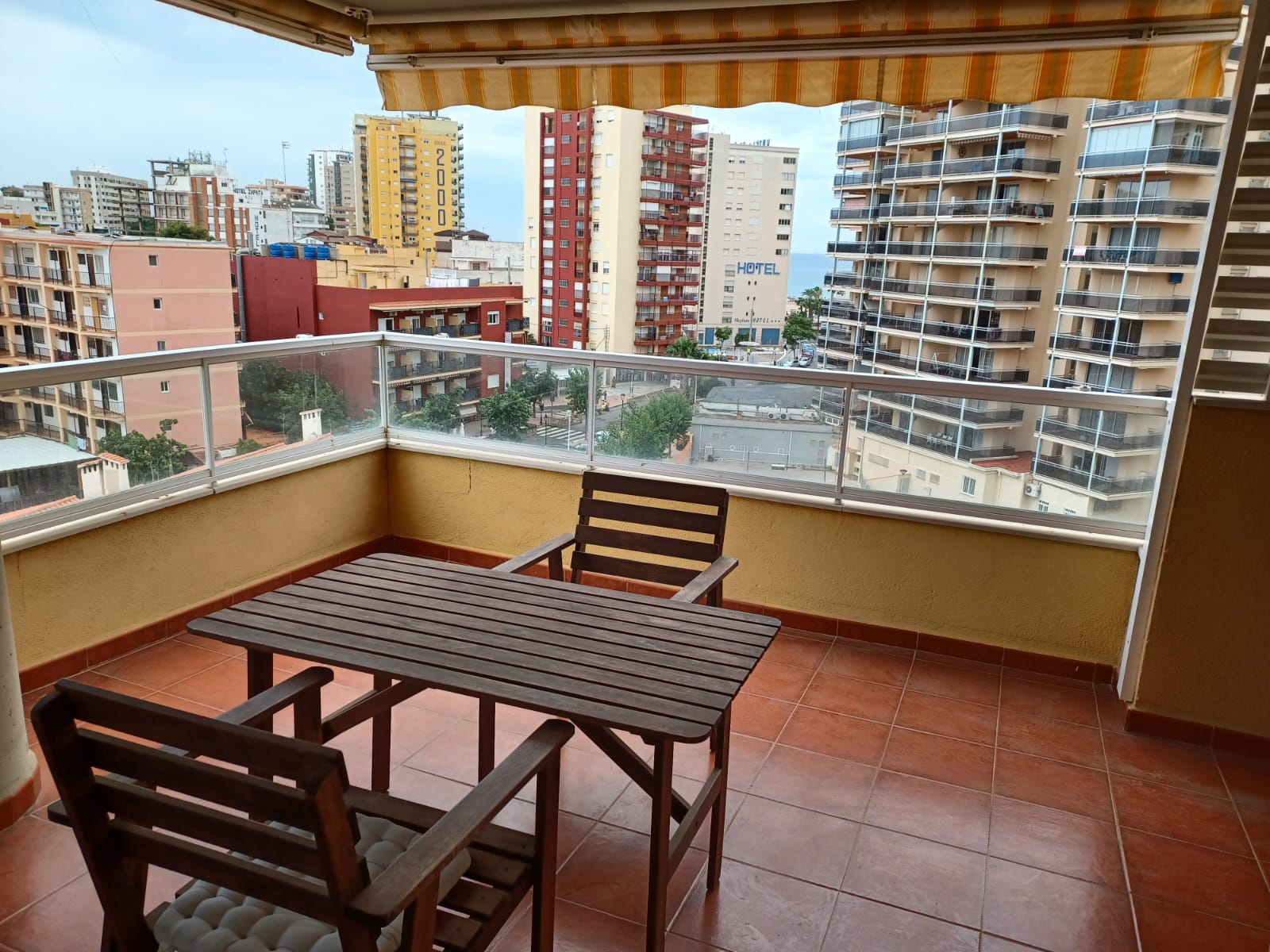 Apartment with terrace and pool near the beach
