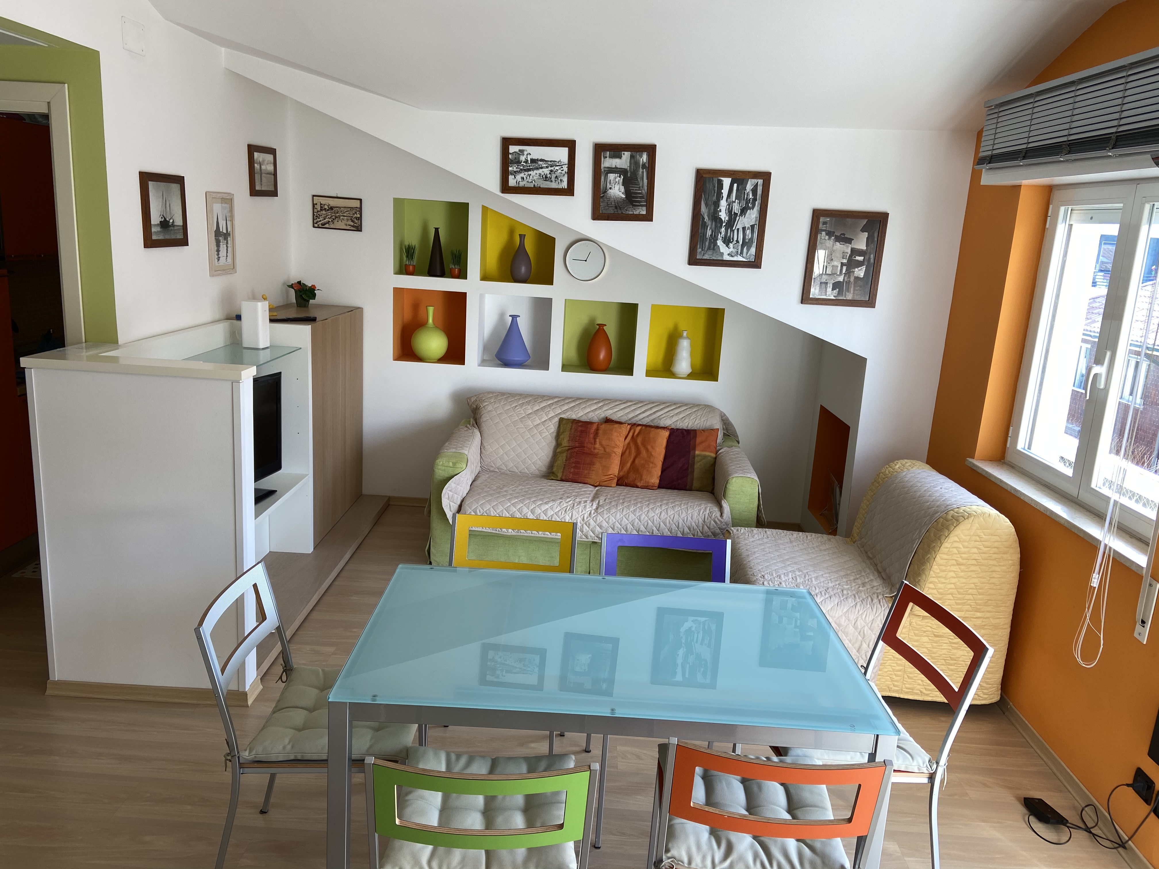 From Silvia PENTHOUSE in the heart of Grado with parking space