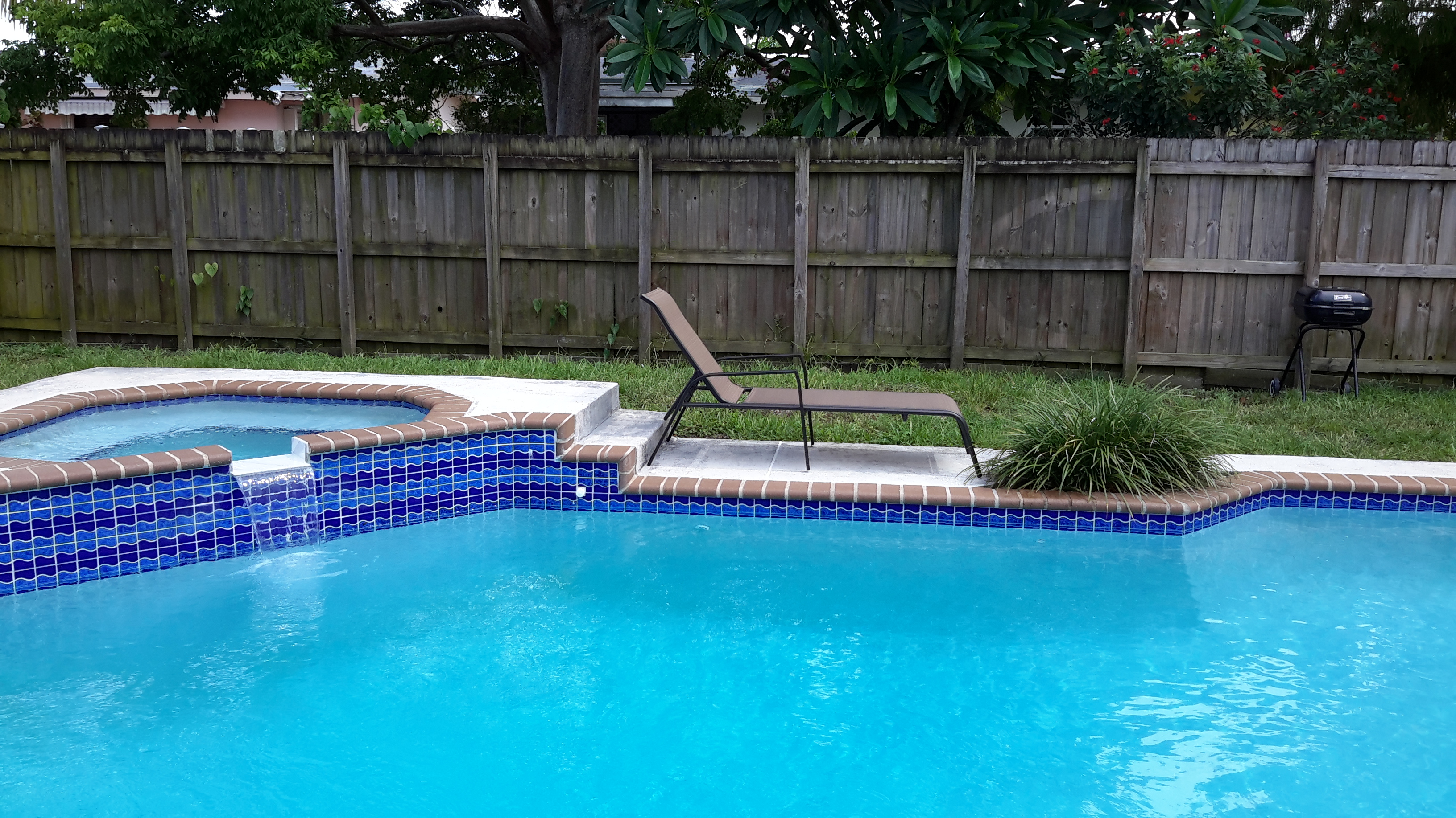 SunKissed Home 3 bedrooms with pool in Pembroke Pines, Broward County