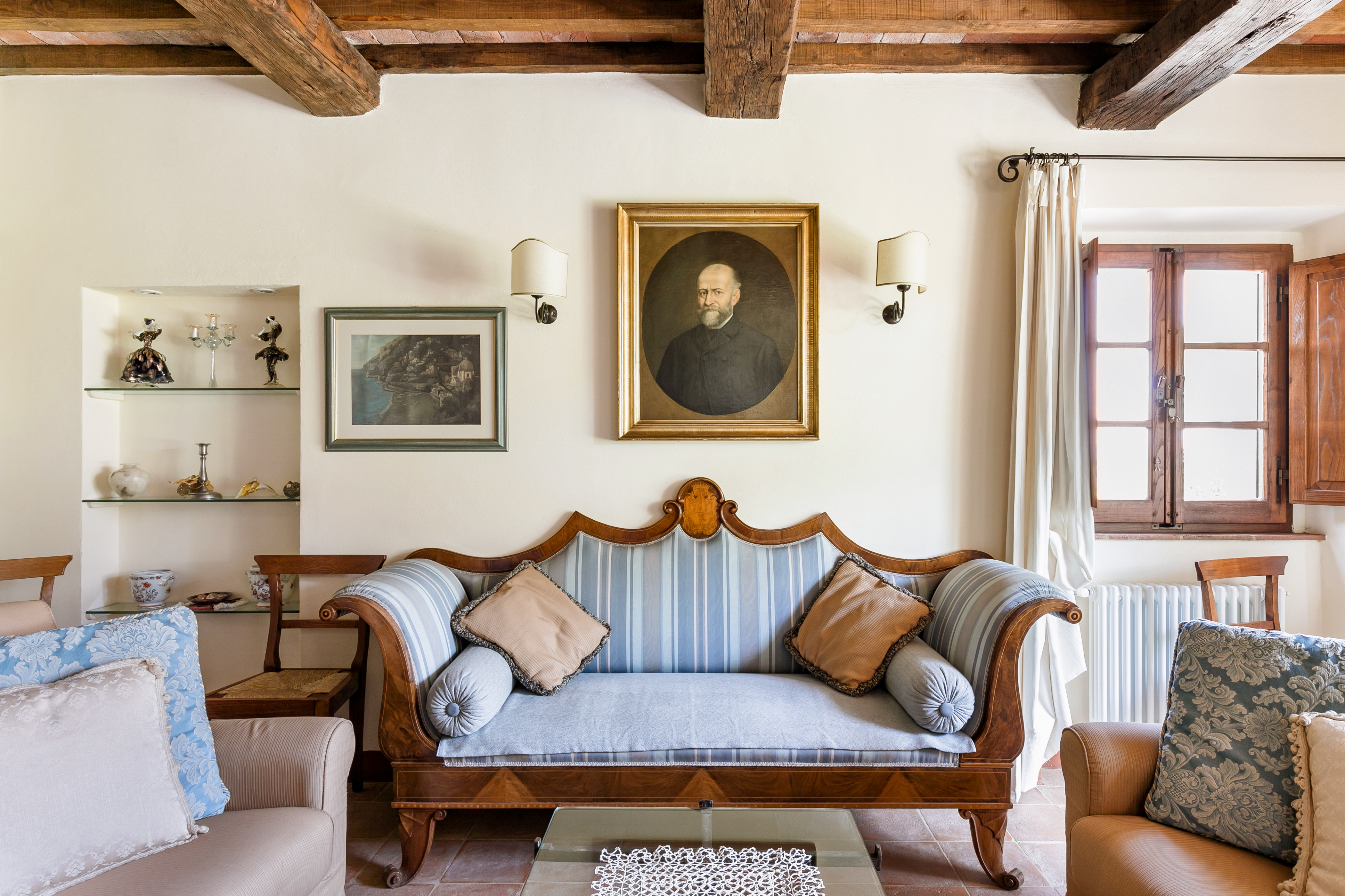 Luxury villa near Cortona