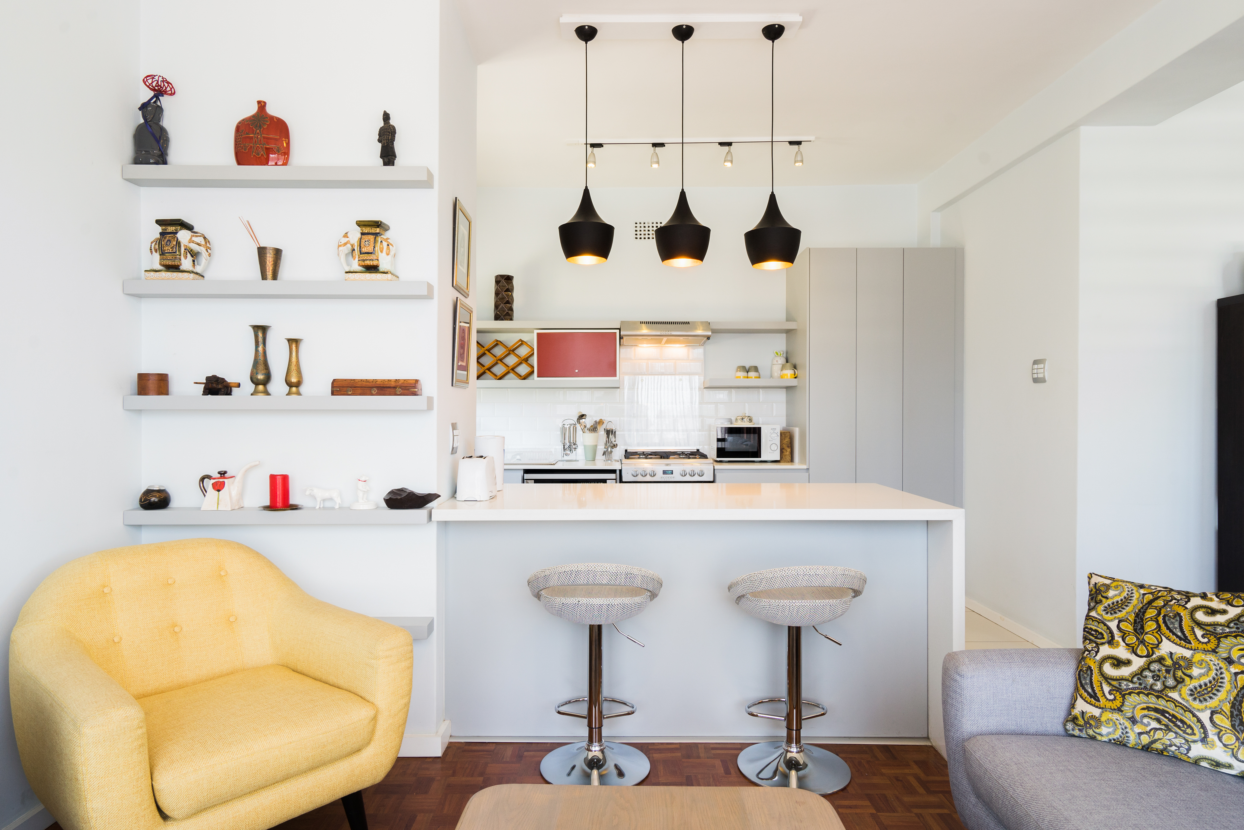 Saunter to V&A Waterfront from a Chic Central Apt