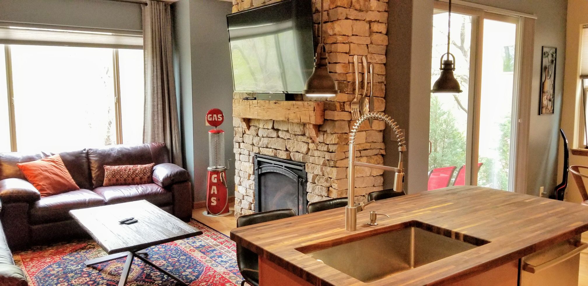 Riverfront Retreat @ Historic DT Salida, Sleeps 8