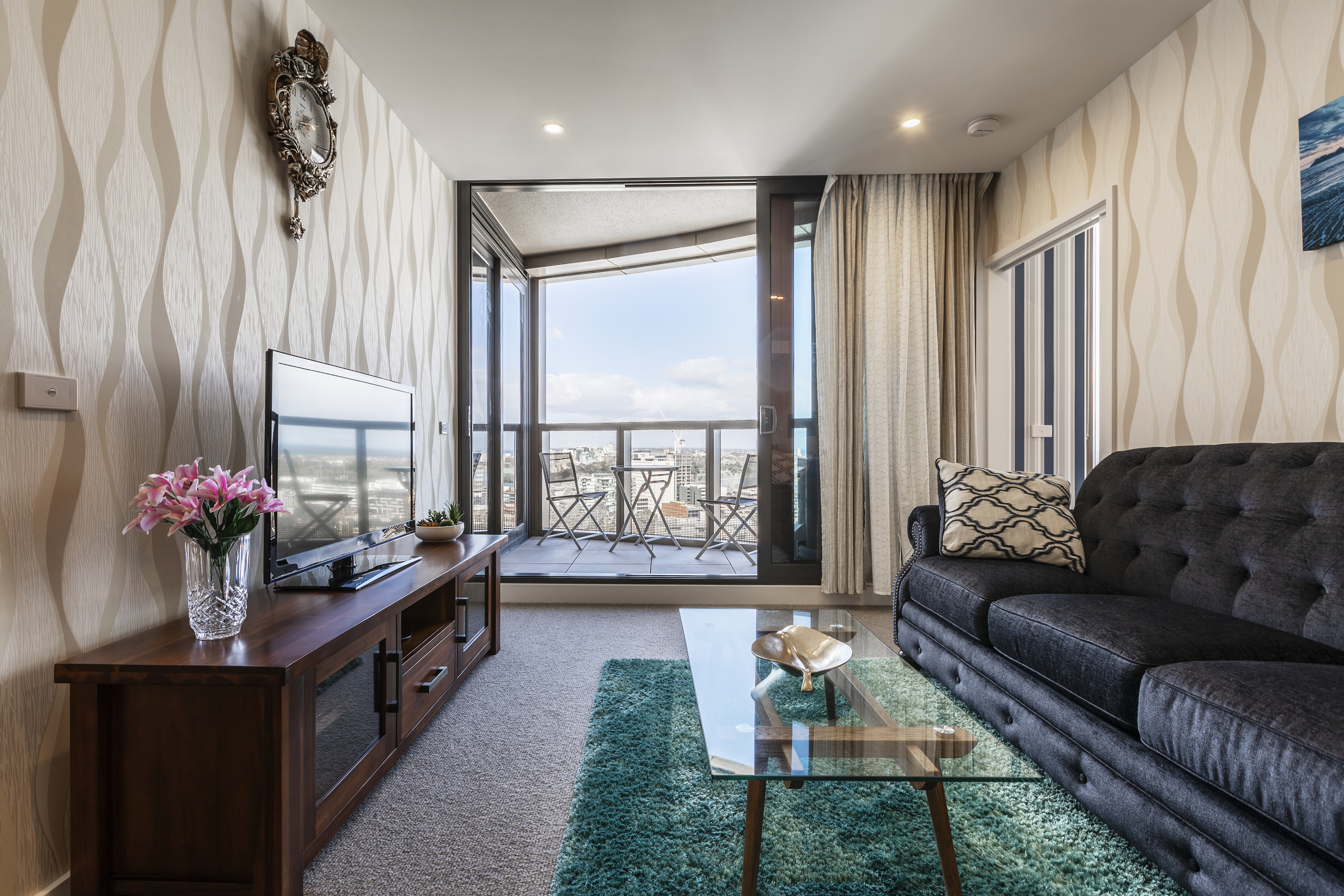 Oceans & lake view/Lux decor/Free Parking&WiFi