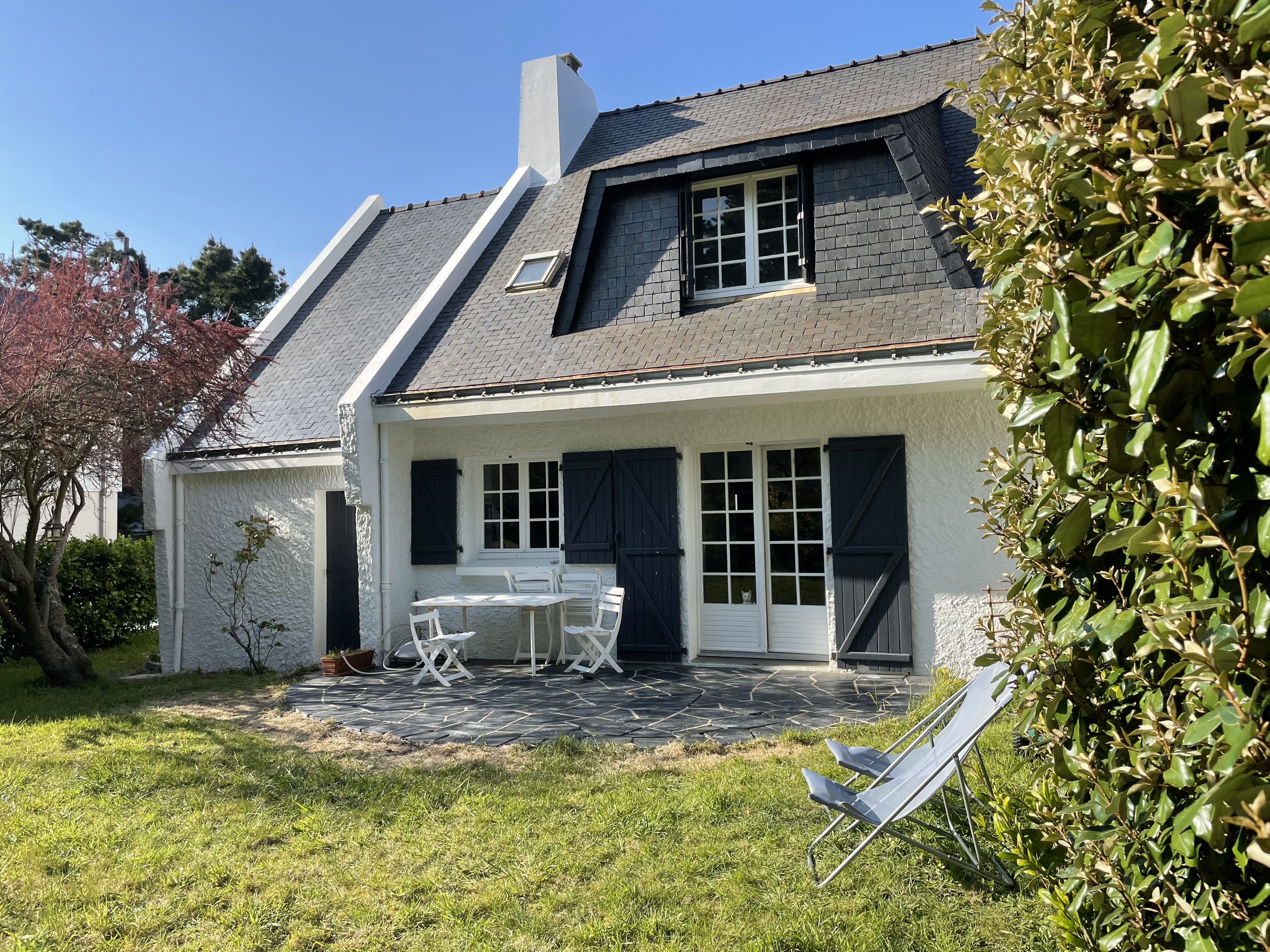House 8 people