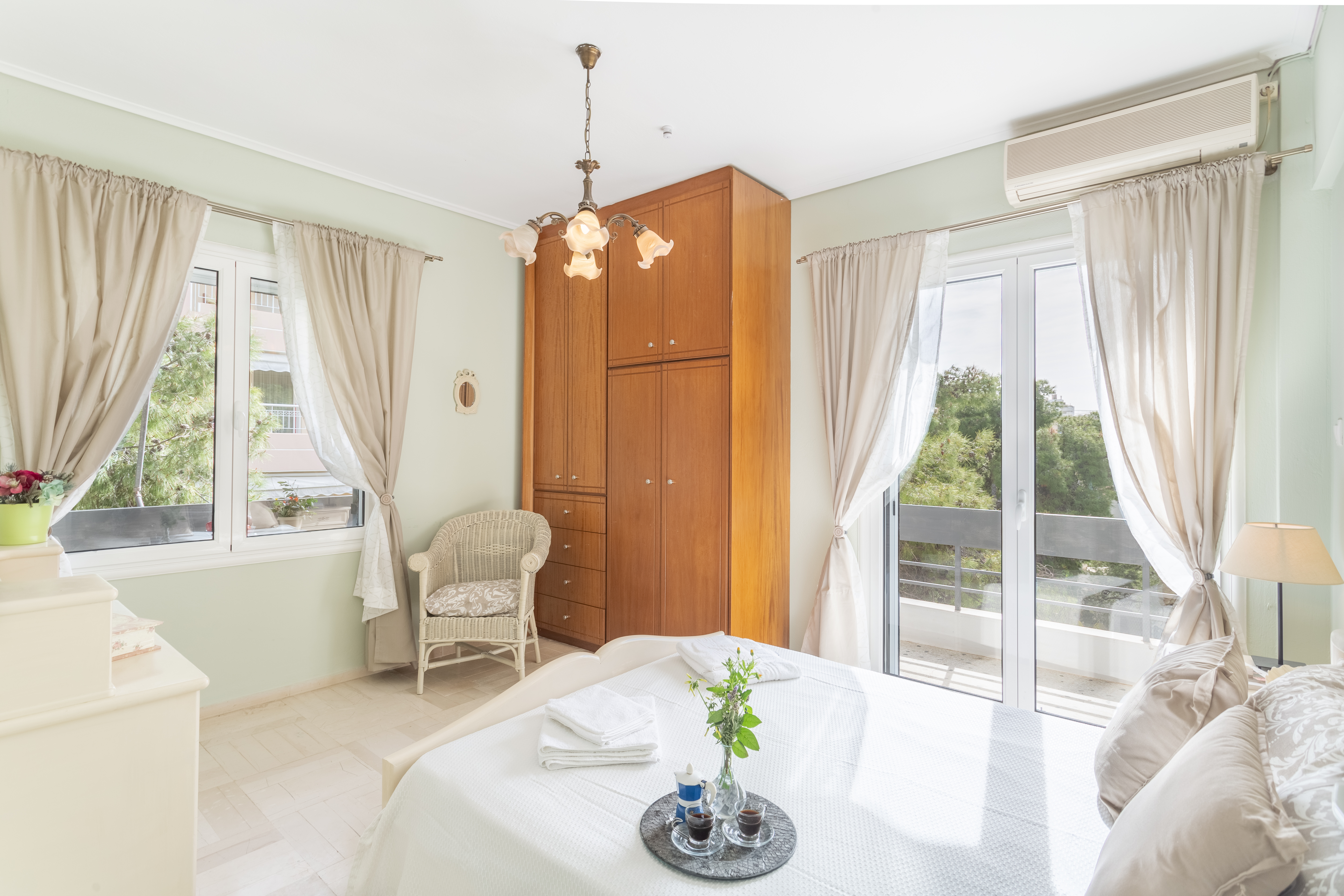 Cosy Apartment in Varkiza - Walking to the Sea!