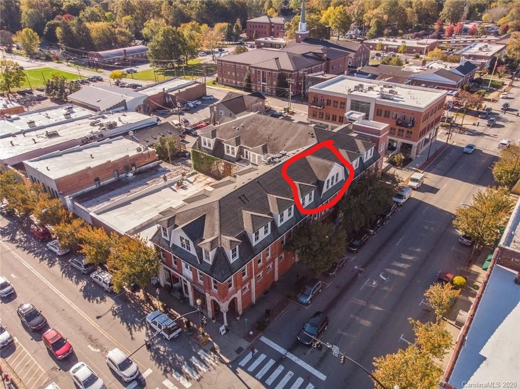 Penthouse Mountain View Condo Downtown Brevard Condominiums for Rent