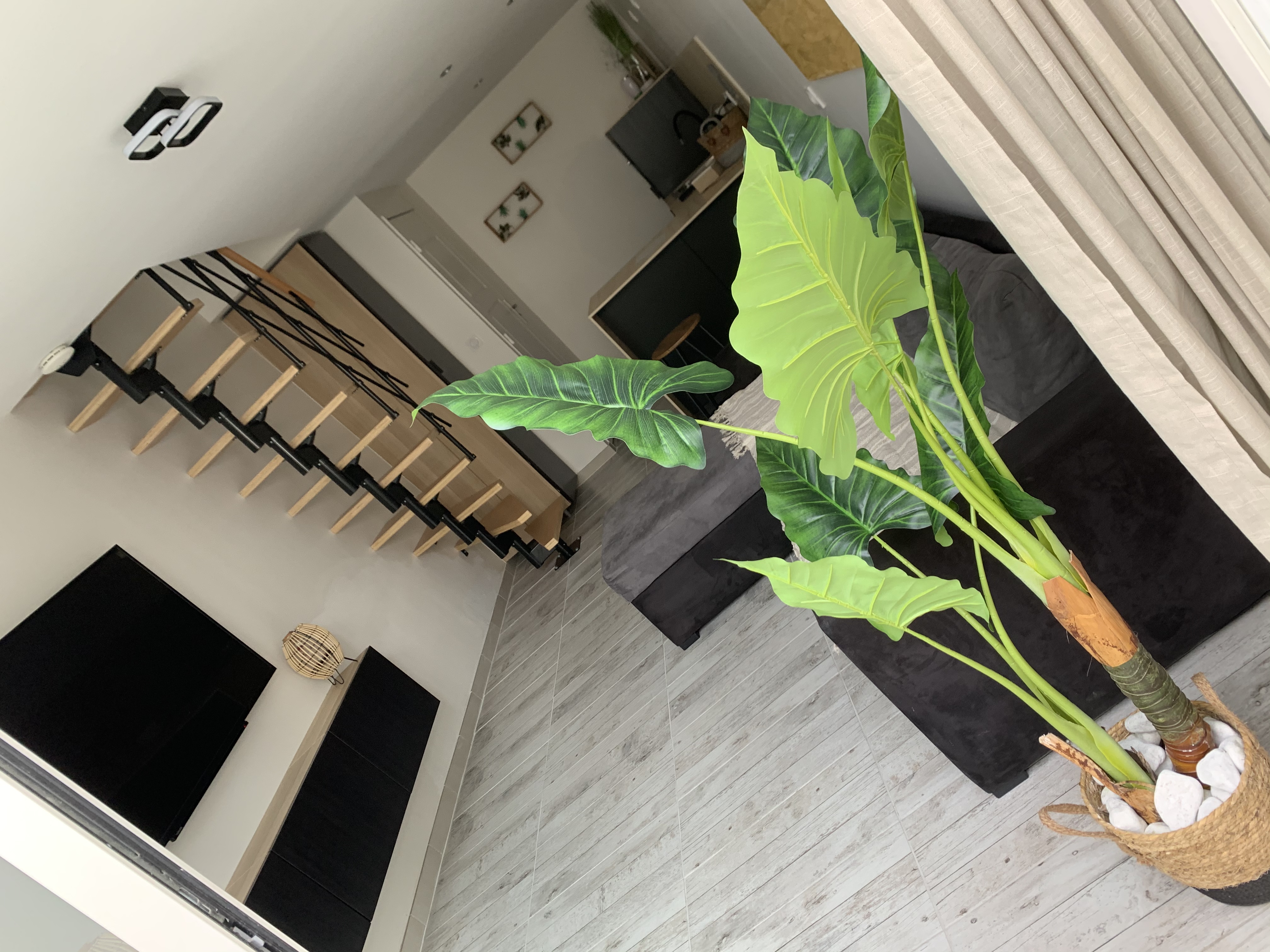 Pretty private T2 with terrace and master suite