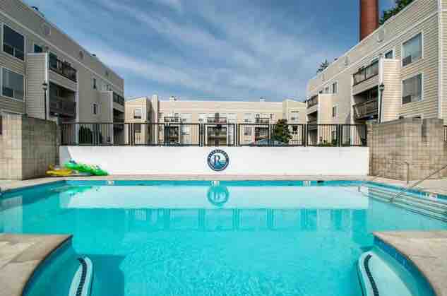 Prime Downtown Riverfront Condo with FREE Parking! in District 19, Nashville