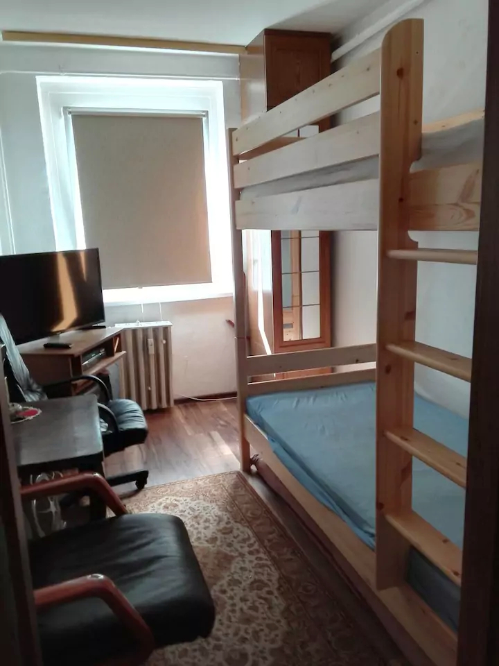 „Calm, friendly, close to citycenter”and airport
