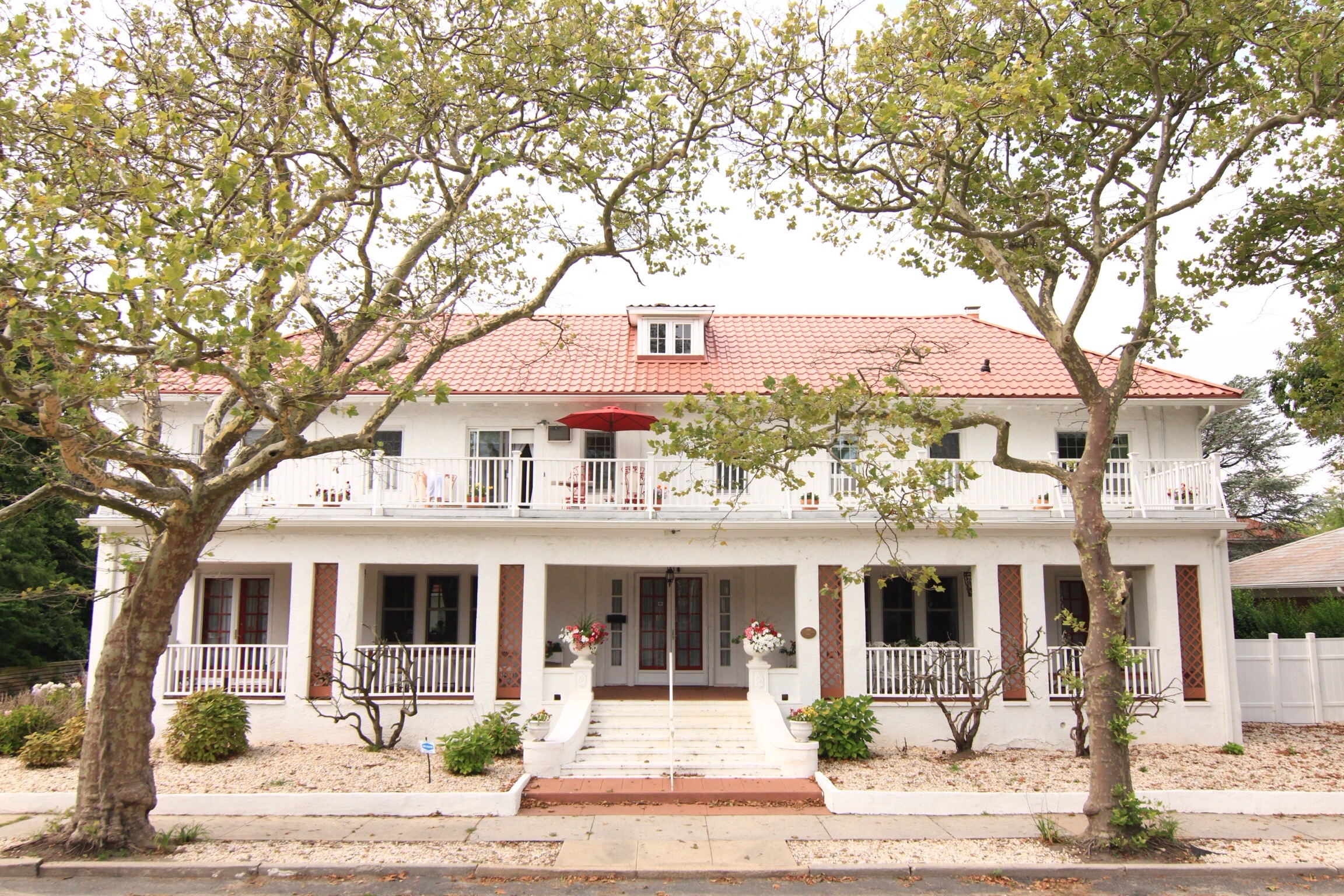 Historic and Charming Beach Home Houses for Rent in Long Beach, New