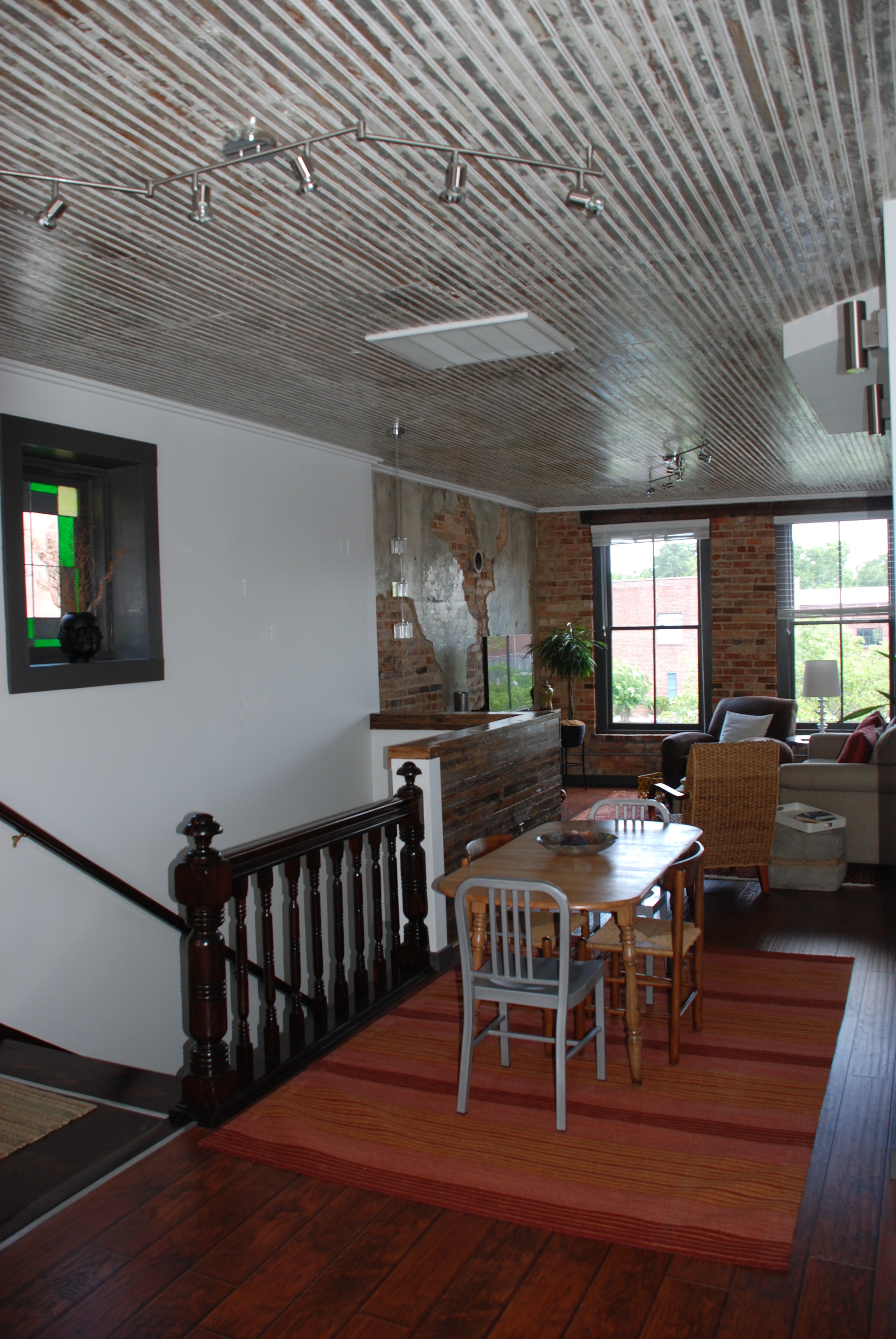 Historic downtown, "The Loft" on Old Street. Lofts for Rent in