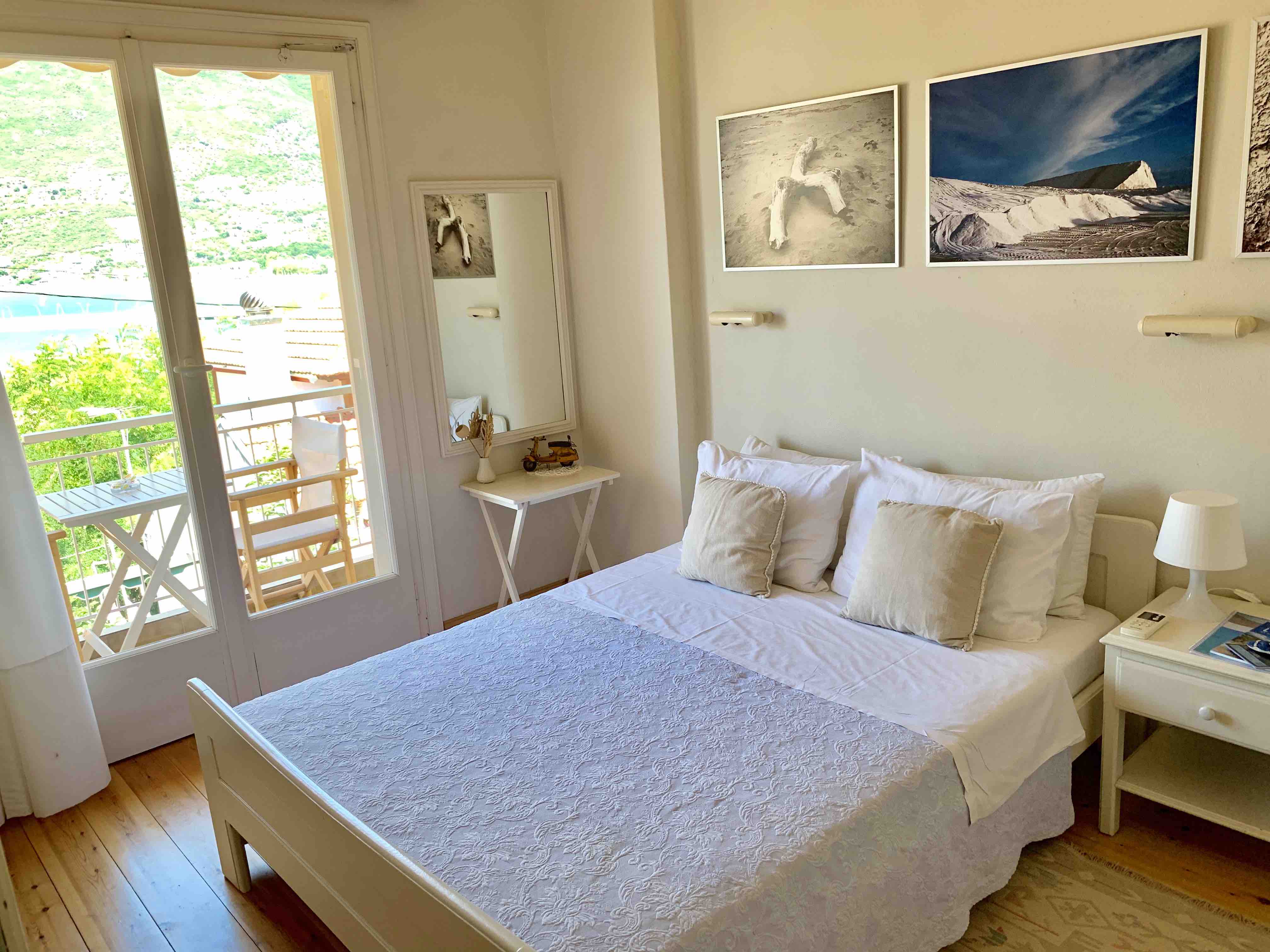 Melina's Double Room - Egremni beach..
