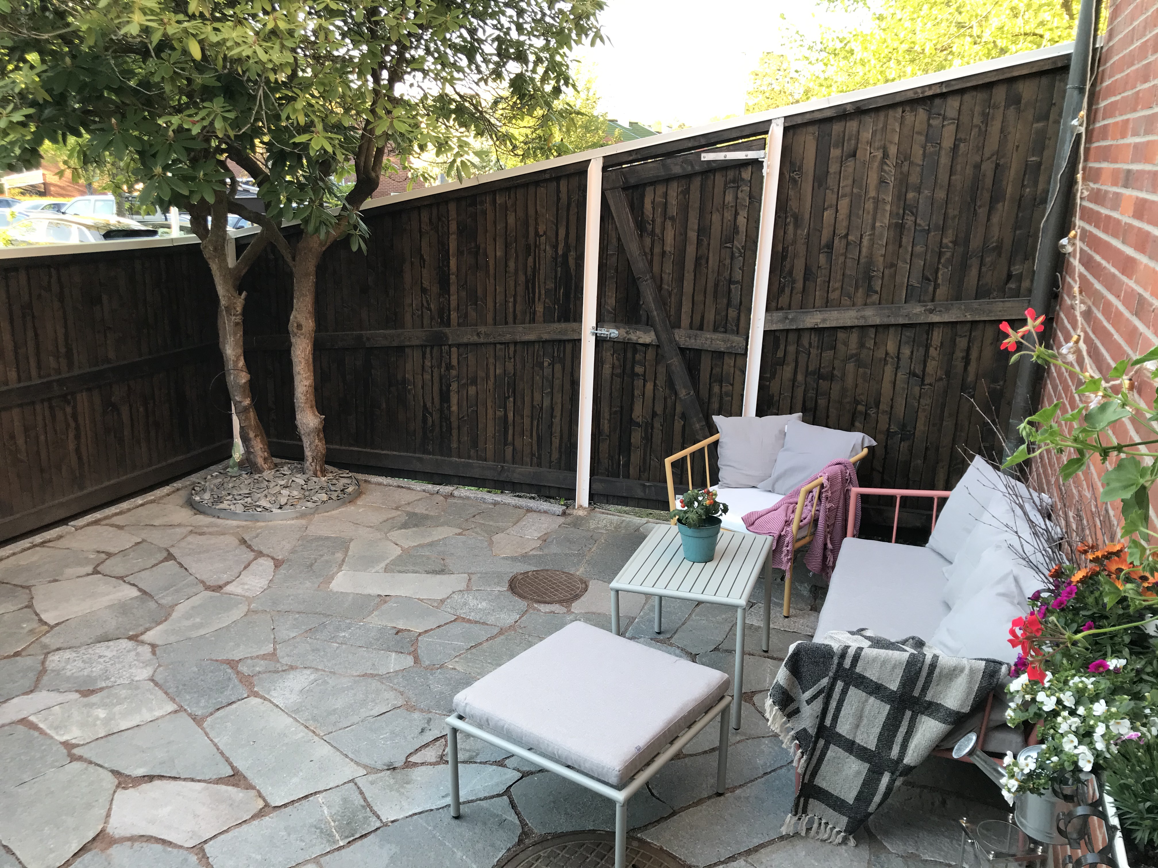Well located townhouse near swimming area
