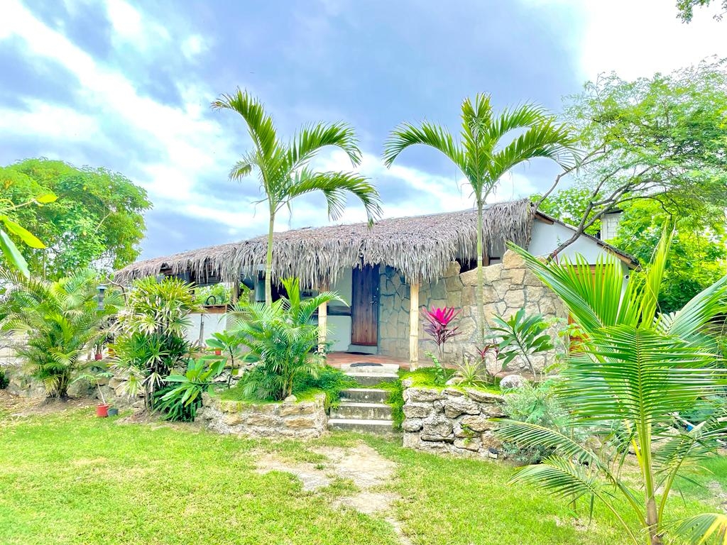 Beautiful Beachfront Cabin