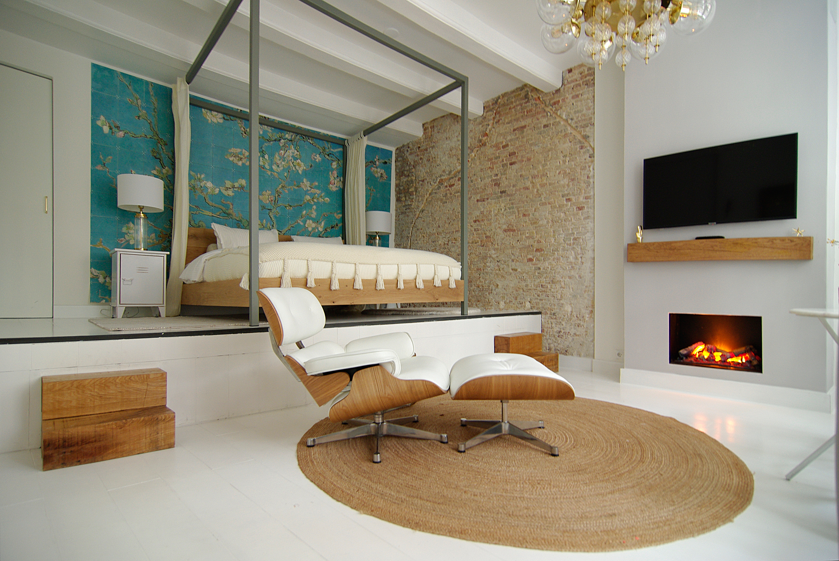 Signature Studio in the Picturesque Canal District — Amsterdam stay